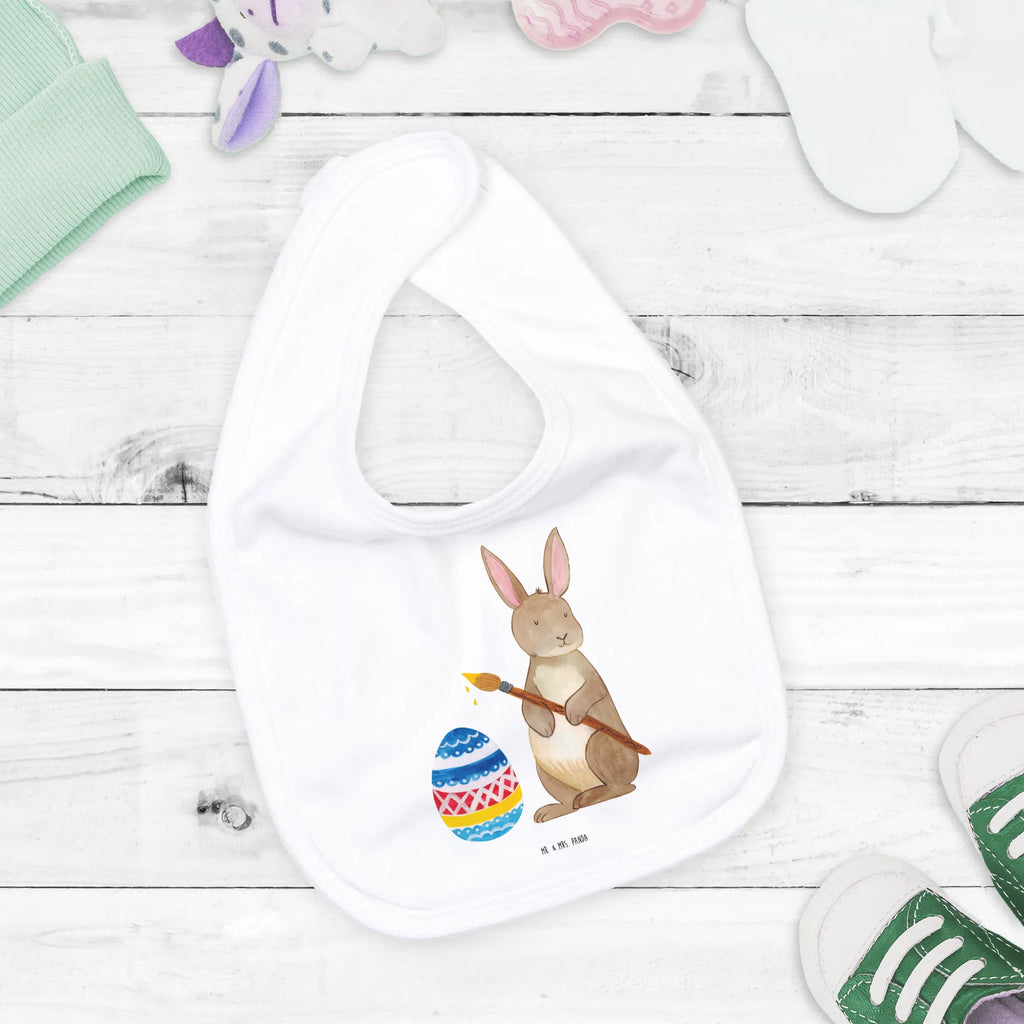 Organic Babylätzchen Hase Eier Malen Babylätzchen Waschbar, Kleckerschutz Baby, Babykleidung, Lätze, Babylätzchen Wasserfest, Lätzchen Baby, Baby Erstausstattung, Dreieckstuch Baby, Halstuch Für Neugeborene, Baby Lätzchen, Kleinkind, Babylätzchen, Babyparty, Babylätzchen Mit Klettverschluss, Eltern, Babylätzchen Design, Babylätzchen Für Kita, Geschenk Zur Geburt, Sabberlätzchen, Babylätzchen Weich, Babyshower, Babylätzchen Aus Baumwolle, Babyhalstuch, Baby Halstuch, Lätzchen Mit Spruch, Baby Lätzchen Set, Kinderkleidung, Babylatz, Babylätzchen Alltagstauglich, Babymode, Babylätzchen Für Jungen, Babylätzchen Bunt, Babylätzchen Bio Baumwolle, Babylätzchen Mit Motiv, Lustiges Babylätzchen, Babylätzchen Für Mädchen, Babylätzchen Als Geschenk, Spucktuch Baby, Babylätzchen Neutral, Baby Latz, Babylätzchen Mit Druckknopf, Esslätzchen Baby, Lätzchen Für Babys, Baby Esslätzchen, Babyausstattung, Babylätzchen Für Beikost, Babylätzchen Handgemacht, Babyartikel, Neugeborenen Lätzchen, Ostern, Osterdeko, Osterhase, Osternest, Ostergeschenke, Geschenke zu Ostern, Ostern Geschenk, Ostergeschenke Kinder, Ostern Kinder, Frohe Ostern, Eiermalen, Bemalte Ostereier, Ostergrüße, Osterei, Hase, Kaninchen, Osterblume
