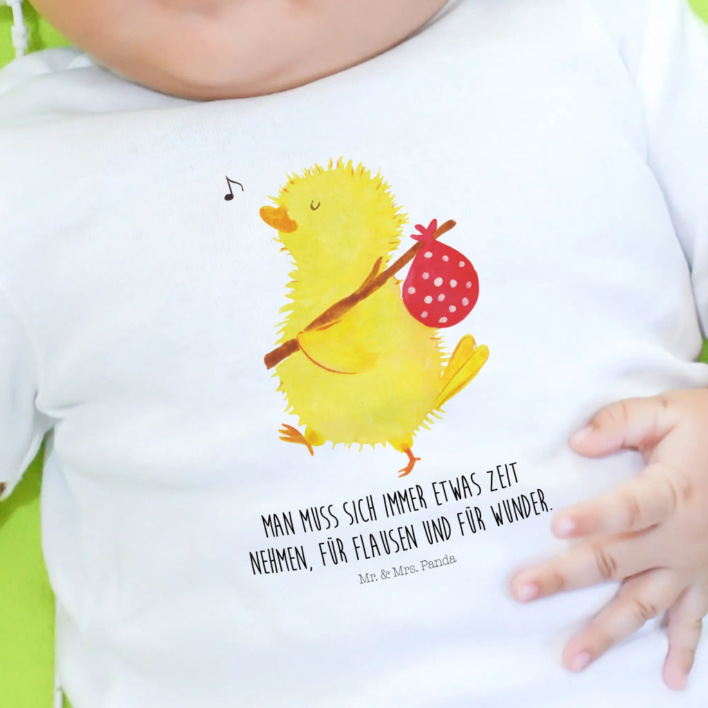 Organiczna koszulka dla niemowląt pisklę Wędrówka Baby Shirt Mit Aufdruck, Baby Jerseyshirt, Baby Shirt Geschenk, Baby Baumwollshirt, Baby Shirt Gestreift, Süßes Baby Shirt, Baby Kurzarmshirt, Baby Shirt Junge, Baby Shirt Klassisch, Lustiges Baby Shirt, Baby Shirt, Baby Shirt Mit Motiv, Baby Sweatshirt, Baby Hemd, Baby Langarmshirt, Baby T-Shirt, Baby Shirt Unisex, Baby Shirt Weiß, Baby Pullover, Baby Shirt Alltag, Baby Shirt Modern, Baby Oberteil, Baby Shirt Grau, Baby Shirt Zur Geburt, Baby Shirt Mädchen, Baby Shirt Pastell, Baby Shirt Erstausstattung, Baby Top, Baby Shirt Bunt, Baby Shirt Mit Spruch, Baby Shirt Neutral, Baby Bio Shirt, Ostern, Osterhase, Ostergeschenke, Osternest, Osterdeko, Geschenke zu Ostern, Ostern Geschenk, Ostergeschenke Kinder, Ostern Kinder, Flausen, Küken, Osterei, Ei, Zeitmanagement, Ostergrüße, Reisen, Grüße, Backpacker, Zeit, Weltenbummler, Frühlingsgefühle, Ostereier, Frohe Ostern, Wunder, liebe Grüße, Freude