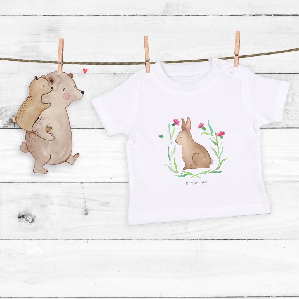 Organic Baby Shirt Hare Sit Baby Top, Baby Shirt Grau, Baby T-Shirt, Baby Oberteil, Baby Shirt Mit Spruch, Baby Shirt Mit Motiv, Baby Shirt Mädchen, Baby Sweatshirt, Baby Shirt Bunt, Baby Shirt Unisex, Baby Shirt Weiß, Baby Shirt Mit Aufdruck, Baby Jerseyshirt, Baby Shirt Erstausstattung, Baby Shirt Geschenk, Baby Bio Shirt, Baby Shirt Alltag, Baby Shirt Junge, Baby Shirt Modern, Lustiges Baby Shirt, Baby Shirt Klassisch, Baby Shirt, Baby Hemd, Baby Shirt Pastell, Baby Shirt Zur Geburt, Baby Shirt Neutral, Baby Kurzarmshirt, Baby Pullover, Baby Shirt Gestreift, Baby Langarmshirt, Süßes Baby Shirt, Baby Baumwollshirt, Ostern Geschenk, Osterdeko, Geschenke zu Ostern, Ostergeschenke Kinder, Osterhase, Ostergeschenke, Ostern Kinder, Ostern, Osternest, Kaninchen, Liebe, Hase, Grüße, Ostergrüße, Frohe Ostern, Osterblume