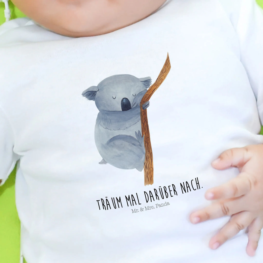 Organiczna koszulka dla niemowląt Koala Baby Shirt Gestreift, Baby Shirt Klassisch, Baby Top, Baby Shirt, Süßes Baby Shirt, Baby Shirt Erstausstattung, Baby Shirt Mit Motiv, Baby Shirt Modern, Baby Sweatshirt, Baby Kurzarmshirt, Baby Baumwollshirt, Baby Shirt Unisex, Baby Shirt Mit Aufdruck, Baby Shirt Geschenk, Baby Shirt Zur Geburt, Lustiges Baby Shirt, Baby Shirt Neutral, Baby Jerseyshirt, Baby Shirt Weiß, Baby Shirt Grau, Baby Hemd, Baby T-Shirt, Baby Shirt Pastell, Baby Shirt Mädchen, Baby Pullover, Baby Shirt Junge, Baby Shirt Mit Spruch, Baby Shirt Bunt, Baby Bio Shirt, Baby Langarmshirt, Baby Shirt Alltag, Baby Oberteil, Gute Laune, Tiermotive, Tiere, Lustige Sprüche, schlafen, Koalabär, Bär, Traumland, Schlafzimmer, Traum, Träumen, Koala