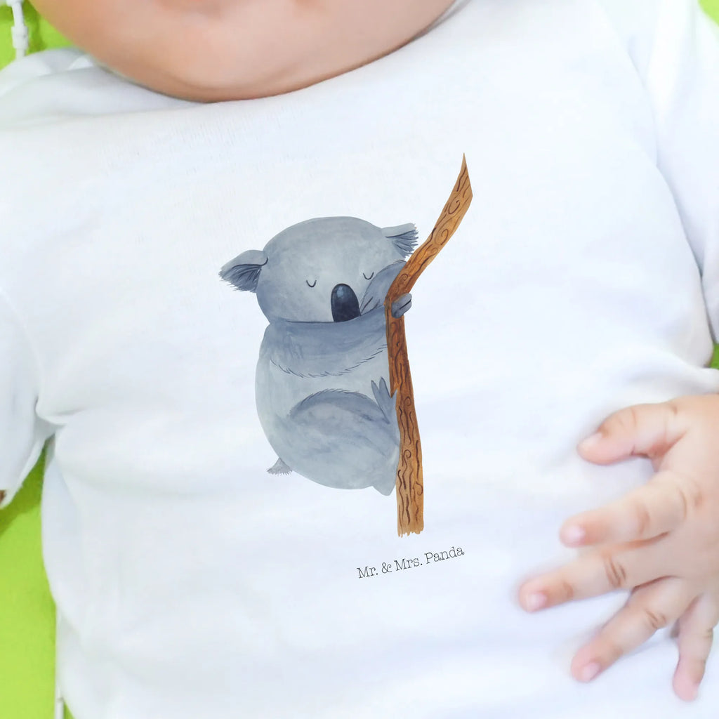 Organiczna koszulka dla niemowląt Koala Baby Shirt Gestreift, Baby Shirt Klassisch, Baby Top, Baby Shirt, Süßes Baby Shirt, Baby Shirt Erstausstattung, Baby Shirt Mit Motiv, Baby Shirt Modern, Baby Sweatshirt, Baby Kurzarmshirt, Baby Baumwollshirt, Baby Shirt Unisex, Baby Shirt Mit Aufdruck, Baby Shirt Geschenk, Baby Shirt Zur Geburt, Lustiges Baby Shirt, Baby Shirt Neutral, Baby Jerseyshirt, Baby Shirt Weiß, Baby Shirt Grau, Baby Hemd, Baby T-Shirt, Baby Shirt Pastell, Baby Shirt Mädchen, Baby Pullover, Baby Shirt Junge, Baby Shirt Mit Spruch, Baby Shirt Bunt, Baby Bio Shirt, Baby Langarmshirt, Baby Shirt Alltag, Baby Oberteil, Gute Laune, Tiermotive, Tiere, Lustige Sprüche, schlafen, Koalabär, Bär, Traumland, Schlafzimmer, Traum, Träumen, Koala