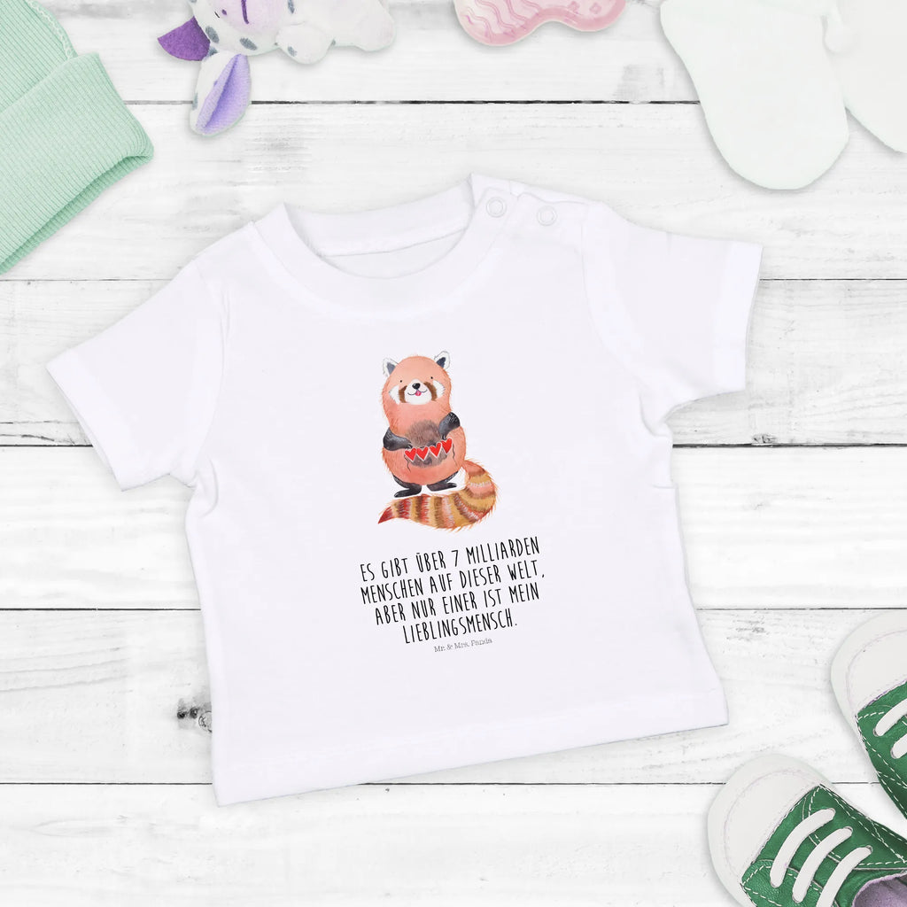 Organiczna koszulka dla niemowląt Czerwony Panda Süßes Baby Shirt, Baby Shirt Neutral, Baby Hemd, Baby Shirt Weiß, Baby Shirt Unisex, Baby Bio Shirt, Baby Shirt Bunt, Baby Shirt Grau, Baby Jerseyshirt, Lustiges Baby Shirt, Baby Kurzarmshirt, Baby Shirt Erstausstattung, Baby Shirt Gestreift, Baby Langarmshirt, Baby Sweatshirt, Baby Shirt Mit Spruch, Baby Baumwollshirt, Baby Shirt Klassisch, Baby Shirt Mädchen, Baby Oberteil, Baby Shirt Modern, Baby T-Shirt, Baby Shirt Pastell, Baby Pullover, Baby Top, Baby Shirt Alltag, Baby Shirt Zur Geburt, Baby Shirt Mit Motiv, Baby Shirt Junge, Baby Shirt Mit Aufdruck, Baby Shirt, Baby Shirt Geschenk, Gute Laune, Tiermotive, Tiere, Lustige Sprüche, Liebling, Panda, Herz, Lieblingsmensch, Rot, Liebe