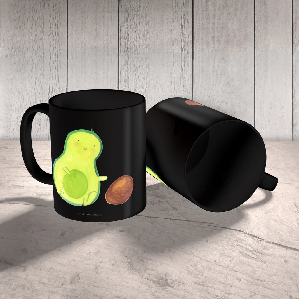Tasse Avocado rollt Kern heißgetränkebecher, kaffeebecher keramik, tasse für büro, Keramiktasse, design tasse, Teebecher, Trinkbecher, Kaffeetasse, Bürobecher, tasse für kaffee, Geschenktasse, Henkeltasse, Designtasse, Tasse, Henkelbecher, Tasse mit Motiv, Becher, kaffeetasse keramik, Motivtasse, Kakaotasse, Bedruckte Tasse, Pott, Kaffeebecher, hochwertige tasse, statement tasse, Bürotasse, schöne tasse, haferl, Dekotasse, Coffee Mug, kaffeetasse bedruckt, Teepott, Teetasse, Kaffeepott, Trinktasse, Tasse mit Spruch, Sprüchetasse, Frühstücksbecher, Keramikbecher, milchkaffeetasse, kaffeebecher bedruckt, Frühstückstasse, Mug, Vegan, Avocado, Veggie, Gesund, Babyparty, Love, Baby, Liebe, Geburt, Zur Geburt, Schwanger, Avocados, Schwangerschaft, Erstes Kind, Säugling, Kind, Große Liebe, Geburtstag