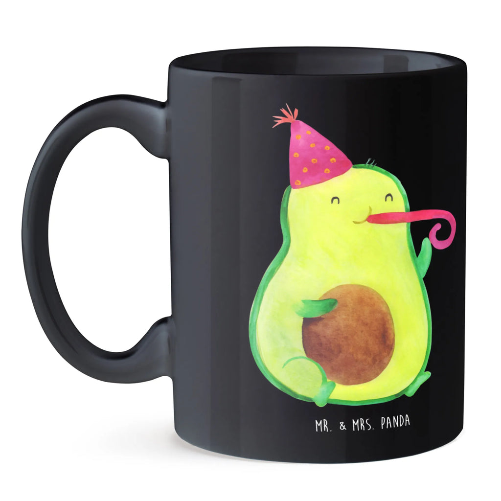 Mug avocado Celebration Henkeltasse, Henkelbecher, Kaffeebecher, Trinktasse, Bürobecher, Frühstückstasse, Mug, kaffeebecher keramik, kaffeetasse keramik, Kakaotasse, heißgetränkebecher, Tasse mit Motiv, Keramiktasse, Coffee Mug, Geschenktasse, Pott, tasse für kaffee, Kaffeepott, Bürotasse, haferl, schöne tasse, milchkaffeetasse, Tasse mit Spruch, kaffeetasse bedruckt, Becher, Tasse, tasse für büro, Trinkbecher, Designtasse, design tasse, Dekotasse, Teetasse, Motivtasse, Frühstücksbecher, Keramikbecher, Sprüchetasse, Kaffeetasse, Bedruckte Tasse, kaffeebecher bedruckt, Teebecher, statement tasse, hochwertige tasse, Teepott, Vegan, Avocado, Veggie, Gesund, Party, Feierlichkeit, Gute Laune, Geburtstag, Feier, Tröte, Fete