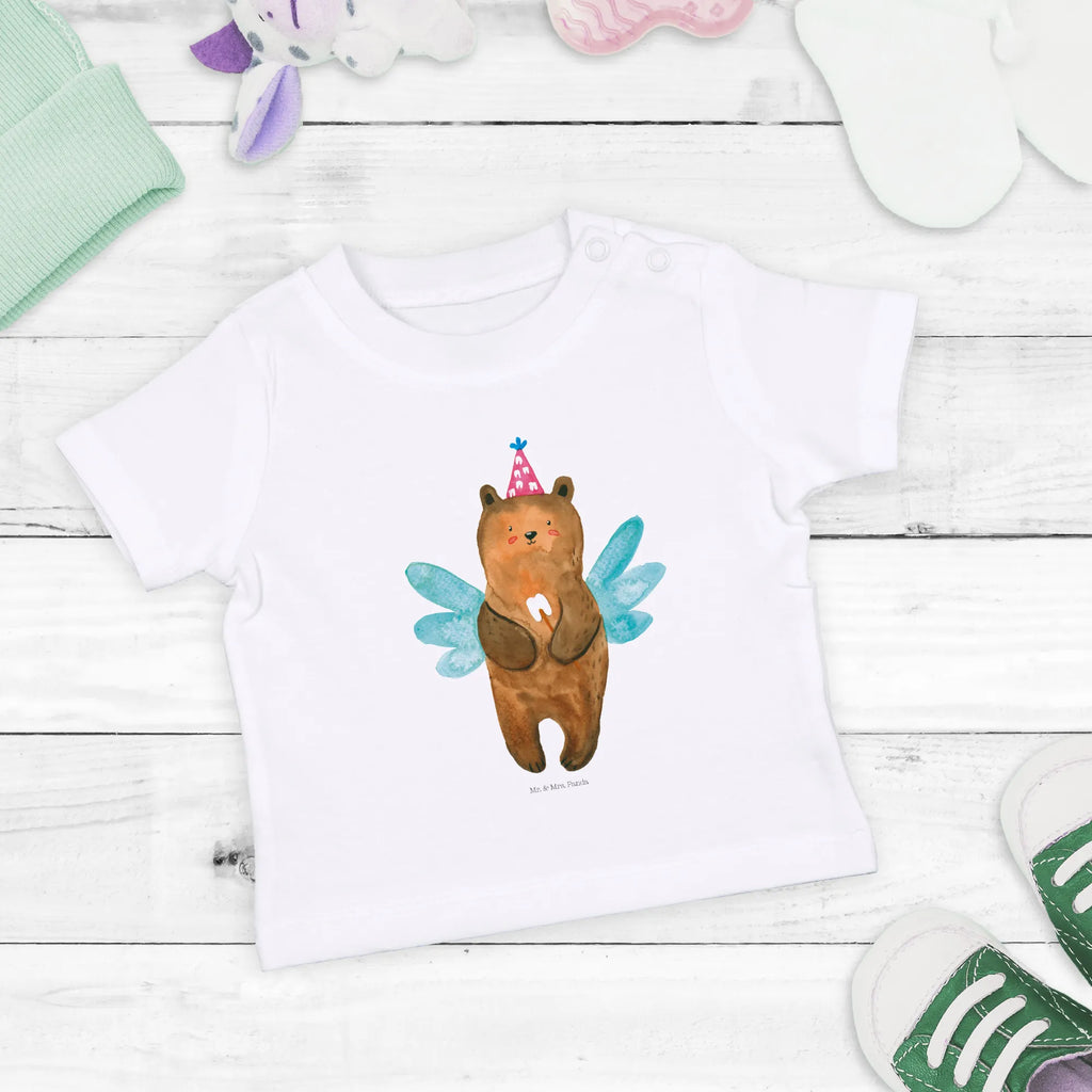 Organic Baby Shirt bear tooth fairy Baby Shirt Neutral, Baby Shirt Erstausstattung, Baby Jerseyshirt, Baby Shirt Mit Spruch, Baby Shirt Gestreift, Baby Top, Baby Langarmshirt, Baby Shirt Mit Motiv, Baby Kurzarmshirt, Baby Shirt Zur Geburt, Baby Shirt Klassisch, Baby Shirt Bunt, Baby Baumwollshirt, Baby Pullover, Süßes Baby Shirt, Baby Shirt Grau, Lustiges Baby Shirt, Baby Bio Shirt, Baby Shirt Weiß, Baby Shirt Geschenk, Baby Shirt, Baby Shirt Mit Aufdruck, Baby Oberteil, Baby Shirt Pastell, Baby Shirt Alltag, Baby Shirt Mädchen, Baby Shirt Modern, Baby Sweatshirt, Baby Shirt Junge, Baby Shirt Unisex, Baby T-Shirt, Baby Hemd, Teddy, Bär, Teddybär, Milchzahn, Fee, Erster Zahn, Zahnfee