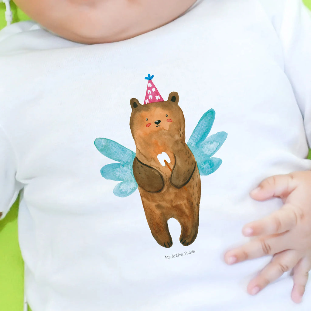 Organic Baby Shirt bear tooth fairy Baby Shirt Neutral, Baby Shirt Erstausstattung, Baby Jerseyshirt, Baby Shirt Mit Spruch, Baby Shirt Gestreift, Baby Top, Baby Langarmshirt, Baby Shirt Mit Motiv, Baby Kurzarmshirt, Baby Shirt Zur Geburt, Baby Shirt Klassisch, Baby Shirt Bunt, Baby Baumwollshirt, Baby Pullover, Süßes Baby Shirt, Baby Shirt Grau, Lustiges Baby Shirt, Baby Bio Shirt, Baby Shirt Weiß, Baby Shirt Geschenk, Baby Shirt, Baby Shirt Mit Aufdruck, Baby Oberteil, Baby Shirt Pastell, Baby Shirt Alltag, Baby Shirt Mädchen, Baby Shirt Modern, Baby Sweatshirt, Baby Shirt Junge, Baby Shirt Unisex, Baby T-Shirt, Baby Hemd, Teddy, Bär, Teddybär, Milchzahn, Fee, Erster Zahn, Zahnfee
