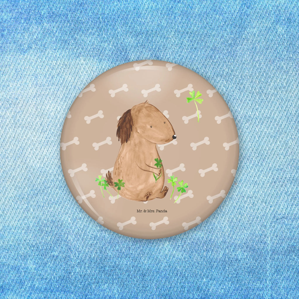 Button Dog shamrock Button-Pin 50 mm, Vereinsbutton 50 mm, Button-Button 50 mm, Button-Badge 50 mm, Runde Buttons 50 mm, Button-Motiv 50 mm, Marketingbutton 50 mm, Button-Kollektion 50 mm, Button-Sonderedition 50 mm, Button-Set 50 mm, Pin 50 mm, Button-Presse 50 mm, Button-Sujet 50 mm, Eventbutton 50 mm, Pin-Button 50 mm, Button 50 mm, Festivalbutton 50 mm, Sammlerbutton 50 mm, Ansteckbutton 50 mm, Badge 50 mm, Button-Design 50 mm, Button-Lieferung 50 mm, Button-Druck 50 mm, Button Abzeichen 50 mm, Button-Edition 50 mm, Werbebutton 50 mm, Button-Anstecker 50 mm, Button-Emblem 50 mm, Button-Logo 50 mm, Hund, Hundemotiv, Haustier, Hunderasse, Tierliebhaber, Hundebesitzer, Sprüche, Glücksbringer, Geschenk, Selbstliebe, Kleeblatt, Neuanfang, Motivation, Achtsamkeit, Glück, Tagträume