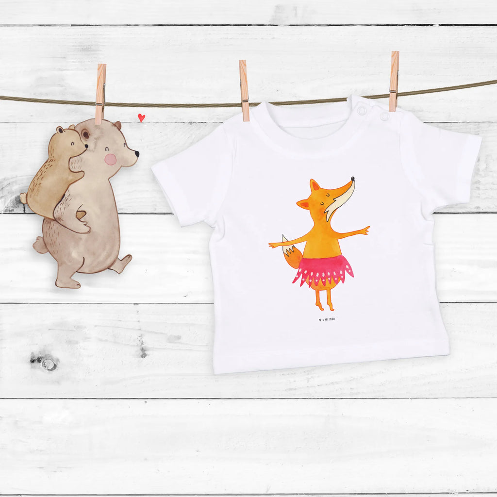Organic Baby Shirt Fox ballerina Baby Shirt Alltag, Baby Shirt Junge, Baby T-Shirt, Baby Shirt Grau, Baby Shirt Weiß, Baby Shirt, Baby Baumwollshirt, Baby Bio Shirt, Baby Shirt Zur Geburt, Baby Shirt Pastell, Baby Shirt Mädchen, Baby Shirt Geschenk, Lustiges Baby Shirt, Baby Oberteil, Baby Shirt Bunt, Baby Shirt Erstausstattung, Baby Langarmshirt, Baby Jerseyshirt, Baby Hemd, Baby Shirt Modern, Baby Shirt Klassisch, Baby Pullover, Baby Shirt Mit Aufdruck, Baby Shirt Unisex, Baby Shirt Mit Motiv, Baby Top, Baby Sweatshirt, Süßes Baby Shirt, Baby Kurzarmshirt, Baby Shirt Gestreift, Baby Shirt Mit Spruch, Baby Shirt Neutral, Fuchs, Ballerina, Füchse, Geburtstag, Party, Fuchs Spruch, Füchsin, Tänzerin, Tanzen, Einladung, Ballett