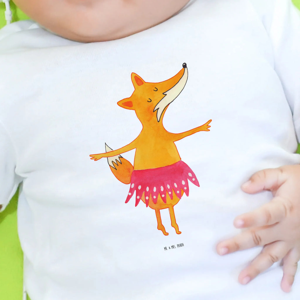 Organic Baby Shirt Fox ballerina Baby Shirt Alltag, Baby Shirt Junge, Baby T-Shirt, Baby Shirt Grau, Baby Shirt Weiß, Baby Shirt, Baby Baumwollshirt, Baby Bio Shirt, Baby Shirt Zur Geburt, Baby Shirt Pastell, Baby Shirt Mädchen, Baby Shirt Geschenk, Lustiges Baby Shirt, Baby Oberteil, Baby Shirt Bunt, Baby Shirt Erstausstattung, Baby Langarmshirt, Baby Jerseyshirt, Baby Hemd, Baby Shirt Modern, Baby Shirt Klassisch, Baby Pullover, Baby Shirt Mit Aufdruck, Baby Shirt Unisex, Baby Shirt Mit Motiv, Baby Top, Baby Sweatshirt, Süßes Baby Shirt, Baby Kurzarmshirt, Baby Shirt Gestreift, Baby Shirt Mit Spruch, Baby Shirt Neutral, Fuchs, Ballerina, Füchse, Geburtstag, Party, Fuchs Spruch, Füchsin, Tänzerin, Tanzen, Einladung, Ballett
