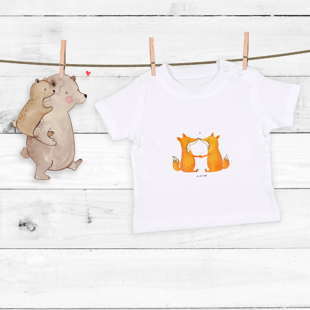 Organic Baby Shirt foxes Love Baby Langarmshirt, Baby Shirt Mädchen, Lustiges Baby Shirt, Baby Shirt Zur Geburt, Baby Shirt Mit Spruch, Baby Shirt Alltag, Baby Shirt Mit Aufdruck, Baby Shirt Erstausstattung, Baby Jerseyshirt, Baby Shirt Klassisch, Baby Shirt Grau, Baby Oberteil, Baby Shirt Weiß, Baby Shirt Junge, Baby Sweatshirt, Baby Hemd, Baby T-Shirt, Baby Shirt Modern, Baby Baumwollshirt, Baby Top, Baby Shirt, Baby Shirt Neutral, Baby Kurzarmshirt, Baby Pullover, Baby Shirt Geschenk, Süßes Baby Shirt, Baby Shirt Unisex, Baby Shirt Bunt, Baby Bio Shirt, Baby Shirt Mit Motiv, Baby Shirt Gestreift, Baby Shirt Pastell, Fuchs, Partner, Ehe, Ehefrau, Freundin, Liebespaar, Ehemann, Paar, Füchse, Fox, Freund, Liebe, Liebesbeweis, Verlobte