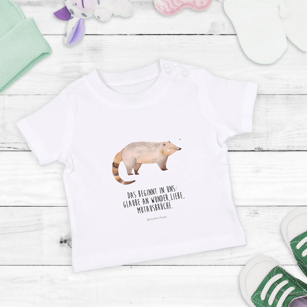 Organiczna koszulka dla niemowląt Nosacz Lustiges Baby Shirt, Baby Shirt Mit Spruch, Baby Shirt Grau, Baby Shirt Gestreift, Baby Jerseyshirt, Baby Shirt Junge, Baby Shirt Erstausstattung, Baby Pullover, Baby Shirt Neutral, Baby Shirt Mit Aufdruck, Baby Shirt Pastell, Baby Hemd, Baby Shirt Unisex, Baby Oberteil, Baby Bio Shirt, Baby Kurzarmshirt, Baby Shirt Klassisch, Süßes Baby Shirt, Baby Shirt Weiß, Baby Shirt Modern, Baby Shirt, Baby Shirt Geschenk, Baby T-Shirt, Baby Shirt Mit Motiv, Baby Shirt Mädchen, Baby Sweatshirt, Baby Shirt Zur Geburt, Baby Baumwollshirt, Baby Shirt Bunt, Baby Langarmshirt, Baby Shirt Alltag, Baby Top, Gute Laune, Tiermotive, Tiere, Lustige Sprüche, Rüsselbär, Bär, Nasenbären, Nasenbär
