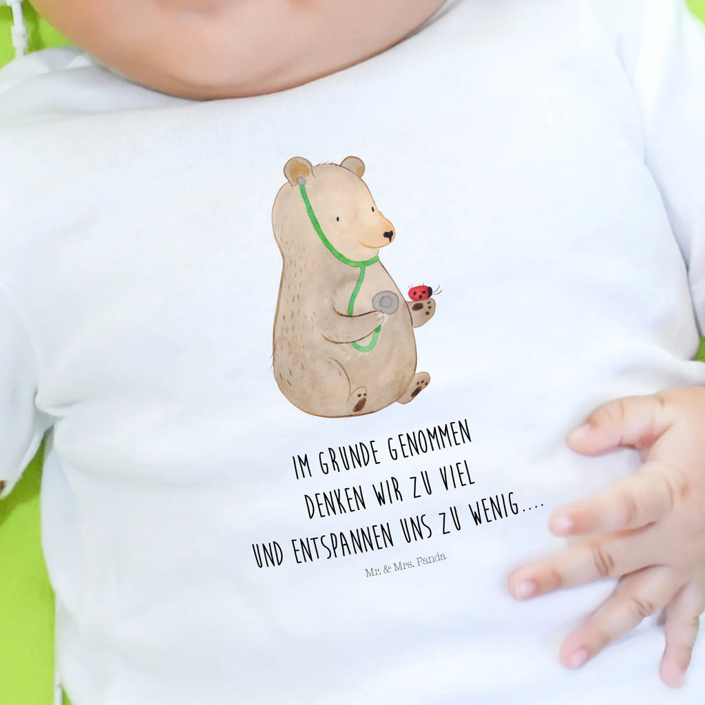 Organiczna koszulka dla niemowląt niedźwiedź lekarz Baby Shirt Modern, Baby Top, Baby T-Shirt, Baby Shirt Mit Aufdruck, Baby Shirt Junge, Baby Shirt Erstausstattung, Baby Shirt Mit Spruch, Baby Jerseyshirt, Baby Kurzarmshirt, Baby Shirt Klassisch, Baby Shirt Alltag, Baby Langarmshirt, Baby Shirt, Baby Shirt Geschenk, Baby Sweatshirt, Baby Pullover, Baby Shirt Gestreift, Baby Baumwollshirt, Baby Shirt Zur Geburt, Lustiges Baby Shirt, Süßes Baby Shirt, Baby Hemd, Baby Shirt Unisex, Baby Shirt Mit Motiv, Baby Shirt Pastell, Baby Shirt Bunt, Baby Oberteil, Baby Shirt Mädchen, Baby Shirt Weiß, Baby Bio Shirt, Baby Shirt Grau, Baby Shirt Neutral, Bär, Teddy, Teddybär, Doktorin, Professor, Ärztin, Arzt, Professorin, Doktor