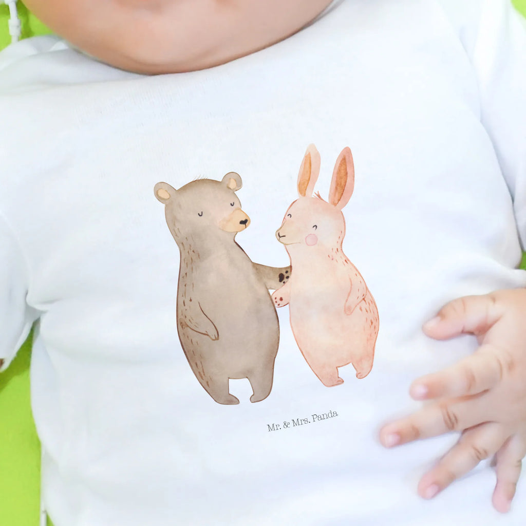 Organiczna koszulka dla niemowląt Niedźwiedź i królik Przytulać Baby Shirt Pastell, Baby Hemd, Baby Shirt Klassisch, Süßes Baby Shirt, Baby Shirt Alltag, Baby Shirt Mit Spruch, Baby T-Shirt, Baby Bio Shirt, Baby Baumwollshirt, Baby Shirt Mit Motiv, Baby Shirt Mit Aufdruck, Baby Shirt Weiß, Baby Shirt Bunt, Baby Kurzarmshirt, Baby Shirt Geschenk, Lustiges Baby Shirt, Baby Shirt Mädchen, Baby Top, Baby Jerseyshirt, Baby Shirt Gestreift, Baby Shirt, Baby Oberteil, Baby Shirt Neutral, Baby Pullover, Baby Shirt Unisex, Baby Langarmshirt, Baby Shirt Modern, Baby Sweatshirt, Baby Shirt Zur Geburt, Baby Shirt Grau, Baby Shirt Junge, Baby Shirt Erstausstattung, Hocheitstag, Liebesgeschenk, Jahrestag, Verlobung, Freundin, Partner, Freund, Ehemann, Ehefrau, Heiraten, Liebe, Heiratsantrag, Bär, Bärchen, Bester Freund, Hase, Best Friends, Freunde