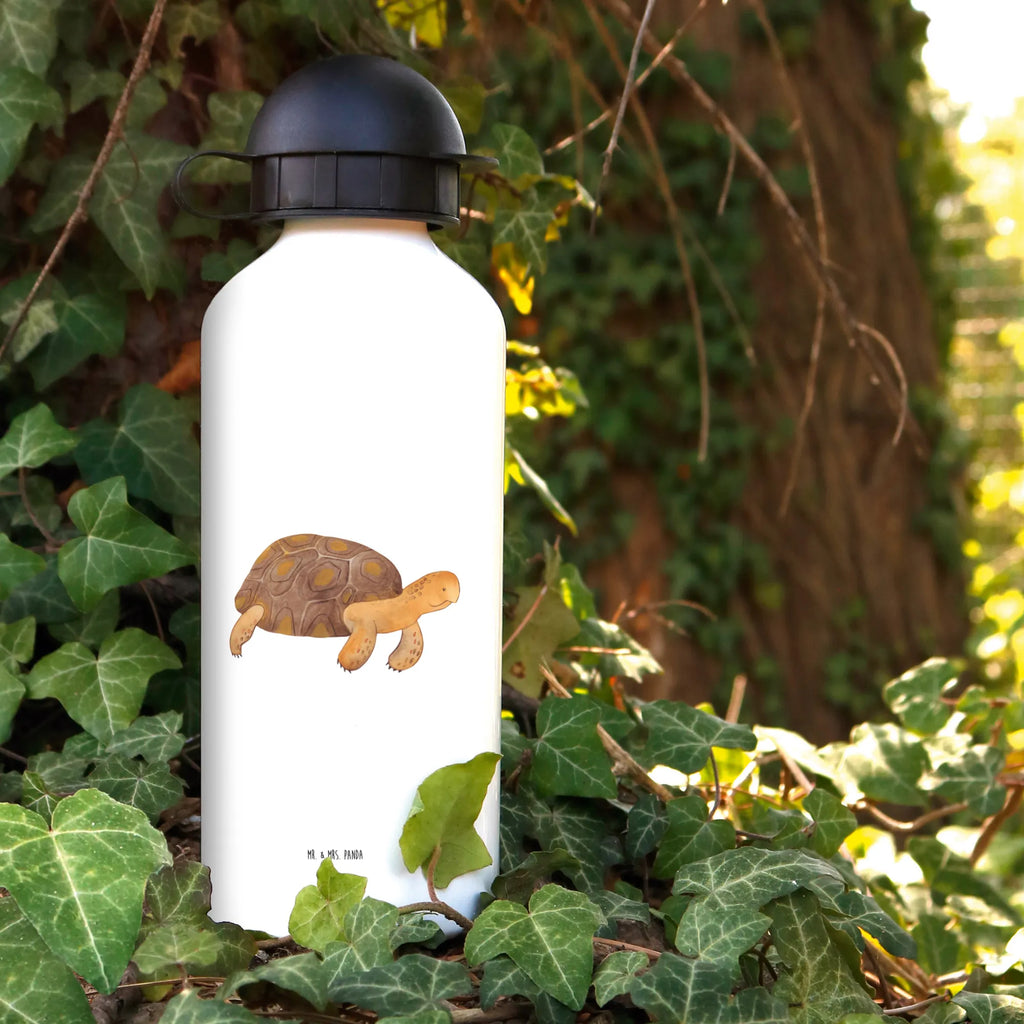 Kindertrinkflasche Schildkröte marschiert Nachhaltige Trinkflasche, Auslaufsichere Trinkflasche, Thermosflasche, Fitnessflasche, Aluminium Trinkflasche, Thermo Trinkflasche Doppelwandig, Flasche To Go, Trinkflasche Für Herren, Leichte Flasche, Borosilikatglas Trinkflasche, Trinkflasche Für Unterwegs, Trinkflasche, Trinkflasche Mit Filter, Outdoorflasche, Trinkflasche Für Alltag, Trinkflasche Mit Strohhalm, Umweltfreundliche Trinkflasche, Trinkflasche Für Kinder, Wasserflasche, Isolierflasche, Fahrradflasche, Kunststoff Trinkflasche, Thermoflasche, Trinkflasche Für Damen, Sportflasche, BPA-freie Flasche, Trinkbehälter, Trinkflasche Für Büro, Glas Trinkflasche, Flasche Mit Deckel, Trinkflasche Für Erwachsene, Trinkflasche Für Reisen, Getränkeflasche, Spülmaschinenfeste Trinkflasche, Edelstahl Trinkflasche, Trinkflasche Für Schule, Trinkflasche Für Fahrrad, Wiederverwendbare Flasche, Trinkflasche Für Wandern, Meerestiere, Meer, Urlaub, Motivation, Schildkröten, Schildkröte, Inspiration, get lost, Reiselust, Neustart, Abenteuer, Lieblingsmensch