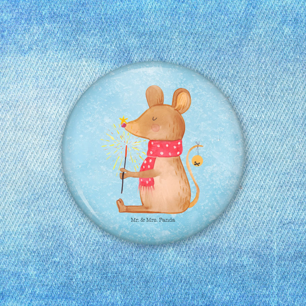 Button Maus Weihnachten Button-Pin 50 mm, Button-Set 50 mm, Button-Button 50 mm, Button-Druck 50 mm, Marketingbutton 50 mm, Pin-Button 50 mm, Button-Motiv 50 mm, Button-Edition 50 mm, Pin 50 mm, Button-Lieferung 50 mm, Button-Kollektion 50 mm, Sammlerbutton 50 mm, Werbebutton 50 mm, Badge 50 mm, Eventbutton 50 mm, Button-Logo 50 mm, Vereinsbutton 50 mm, Button Abzeichen 50 mm, Button 50 mm, Button-Design 50 mm, Button-Sonderedition 50 mm, Button-Anstecker 50 mm, Button-Sujet 50 mm, Button-Badge 50 mm, Ansteckbutton 50 mm, Festivalbutton 50 mm, Button-Emblem 50 mm, Runde Buttons 50 mm, Button-Presse 50 mm, Winter, Weihnachten, Weihnachtsdeko, Nikolaus, Advent, Heiligabend, Wintermotiv, Maus, Weihnachtswunder, Frohe Weihnachten, Weihnachtsgruß, Mäuschen, Weihnachtsmotiv