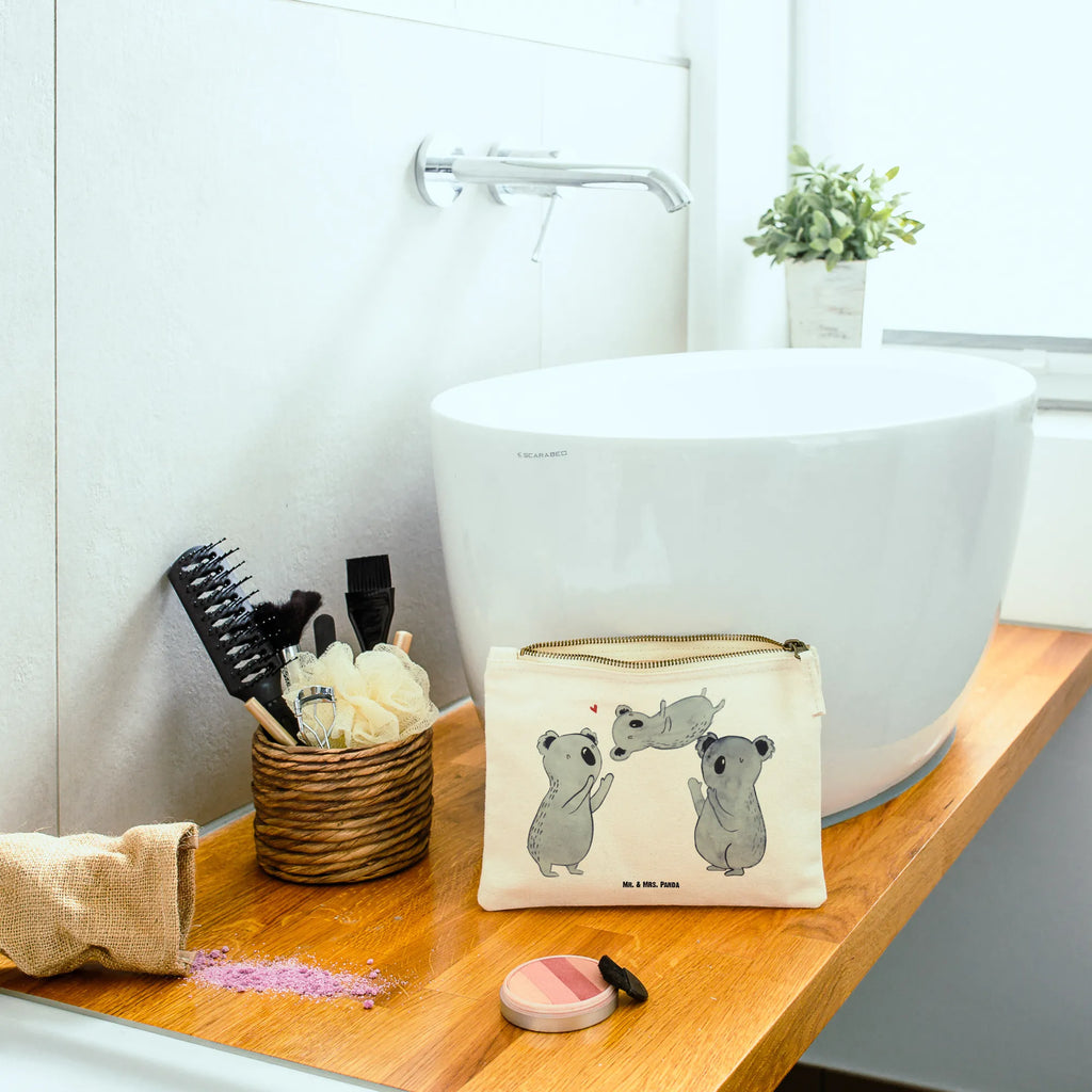torebka na makijaż Koale Świętować Schminktasche Reise, Schminkbeutel, Kosmetiktasche Zum Mitnehmen, Schminktasche Groß, Schminktasche Mit Muster, Kulturbeutel Damen, Schminktasche Modern, Schminktäschchen, Reise-Kosmetiktasche, Schminktasche für Unterwegs, Schminktasche Für Teenager, Schminktasche Tiermotiv, Schminktasche Transparent, Aufbewahrung für Schminke, Schminktasche Für Unterwegs, Schminktasche Leder, Kosmetiktasche Für Handtasche, Schminktasche Zum Aufhängen, Schminktasche Mit Reißverschluss, Stifteaufbewahrung, Schminktasche Geschenk, Schminktasche Wasserdicht, Make-Up Tasche, Schminktasche Stoff, Schminktasche Minimalistisch, Schminktasche Nachhaltig, Schminktasche Für Mädchen, Schminktasche Blumen, Kosmetiktasche, Kosmetiktasche Organizer, Kosmetiktasche Damen, Kosmetiktasche Mit Spiegel, Schminktasche Mit Fächern, Schminktasche Klein, Schminktasche, Geburtstag, Geburtstagsgeschenk, Geschenk, Eltern, Herz, Liebe, Kind, Familie, Koala