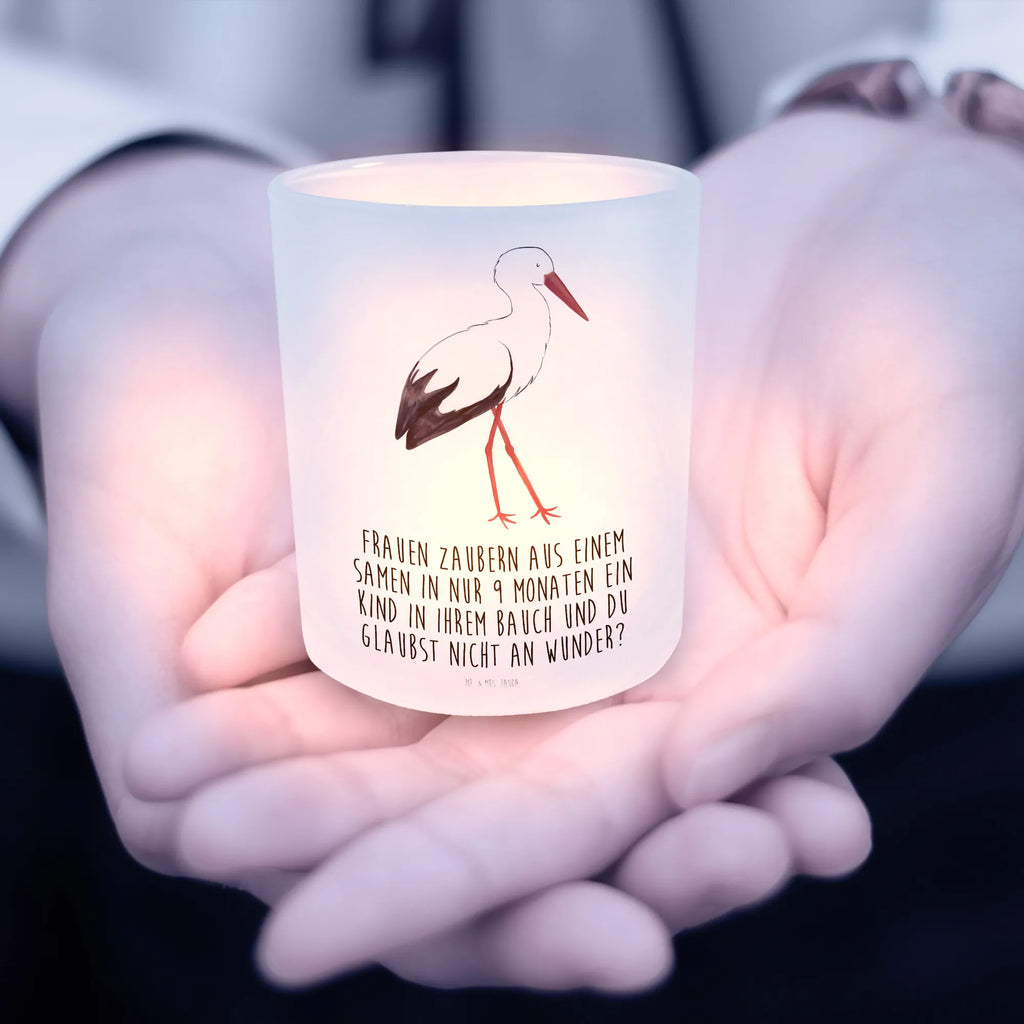 Windlicht Storch Windlicht, Teelichthalter für draußen, Windlicht Kerzenhalter, Windlicht Boho, Windlicht Garten, Windlicht Groß, Windlicht Skandinavisch, Windlicht Wohnzimmer, Windlicht Klein, Windlicht Glas, Windlicht Handgemacht, Windlicht Outdoor, Windlicht Vintage, Windlicht Design, Teelichthalter, Windlicht Romantisch, Windlicht Modern, Windlicht Balkon, Windlicht Nachhaltig, Windlicht Draußen, Windlicht Geschenk, Windlichter, Teelicht Glas, Windlicht Für Draußen, Windlicht Terrasse, Windlicht Laterne, Windlicht Dekoration, Teelichthalter Outdoor, Tiermotive, Gute Laune, lustige Sprüche, Tiere, Störche, Mütter, Schwanger, Storch, Babybauch, Geburt, Mutter werden, Mutter, Schwangerschaft, Baby