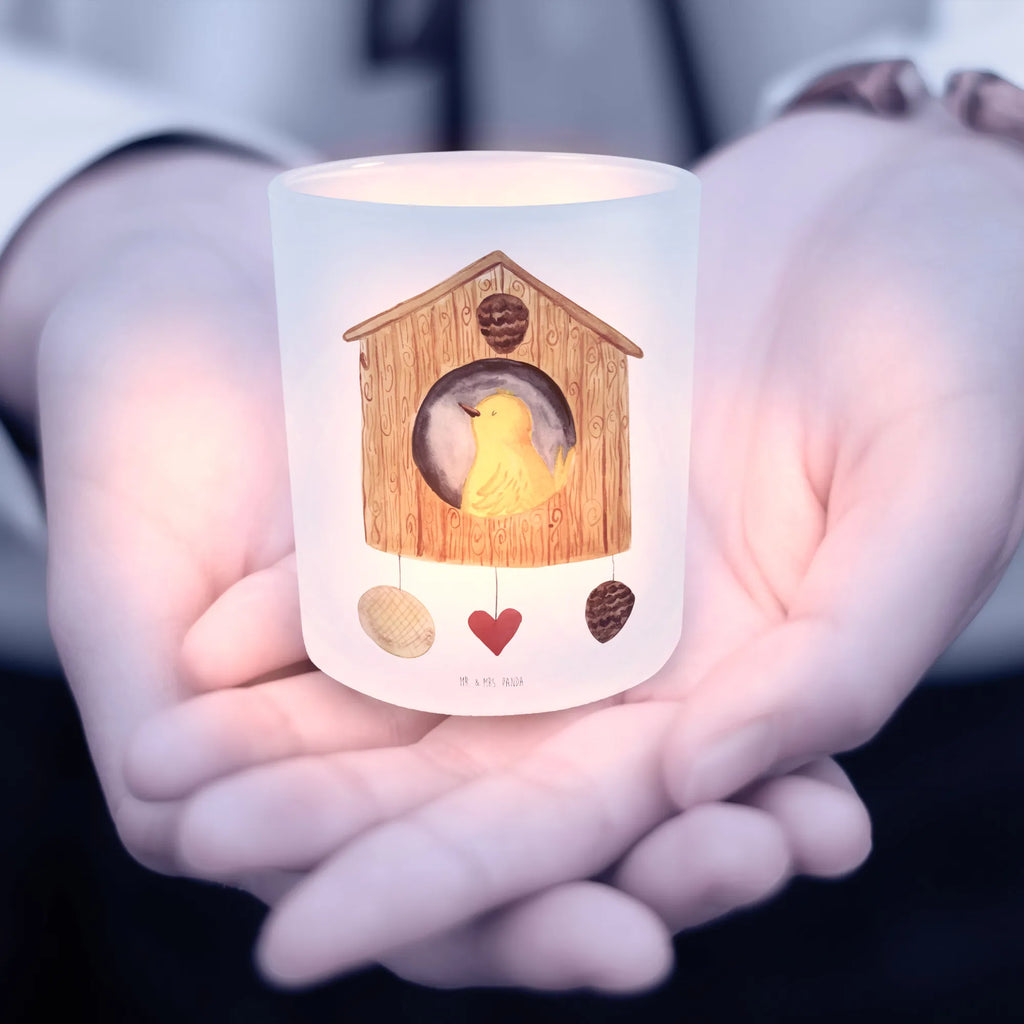 Windlicht Vogel Haus Milchglas Teelichthalter, dekolicht, Windlicht Satiniert, Kerzen Windlicht, Glas Teelichthalter, Teelicht Glas, Windlichter, teelichtleuchter, milchglas windlicht, Windlicht Kerzenhalter, ambientelicht, deko kerzenhalter, Teelichthalter Glas, kerzenbehälter, stimmungslicht, Glas Windlicht, Windlicht Deko, Deko Windlicht, Windlicht Draußen, Deko Teelichthalter, kerzenhalter klein, Windlicht, Kerzenglas, Outdoor Windlicht, lichthalter, Teelichthalter, laterne glas, Glaslaterne, Kerzenhalter Glas, glas kerzenhalter, Balkon Windlicht, Outdoor Kerzenhalter, glaswindlicht, Terrasse Windlicht, teelichthalter klein, Windlicht aus Glas, tischlicht, Lichtglas, Windlicht Klein, Kerzenhalter, laterne teelicht, teelichtglas, teelicht windlicht, Garten Windlicht, tisch kerzenhalter, Windlicht Glas, Windlicht Milchglas, Tisch Windlicht, Lustige Sprüche, Tiere, Tiermotive, Gute Laune, Zuhause, Vögel, Unser Haus, Wohnung, Vogelhaus, Nest, Vogel, Haus, Eigenheim, Home Sweet Home, Castle, Vogelhäuschen, Lieblingsort, Familie