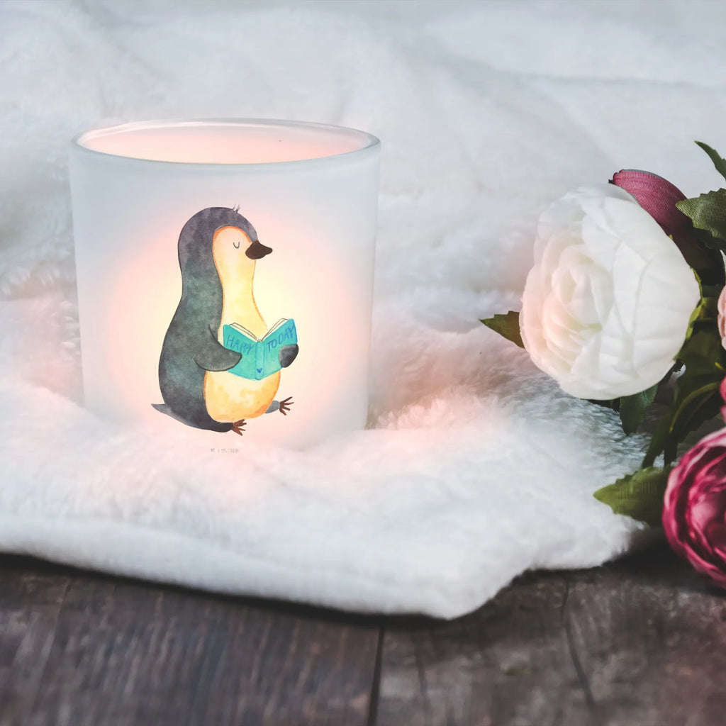 Windlicht Pinguin Buch tisch kerzenhalter, dekolicht, Kerzenglas, Garten Windlicht, Windlicht, deko kerzenhalter, ambientelicht, milchglas windlicht, Windlichter, Outdoor Windlicht, Tisch Windlicht, Teelicht Glas, stimmungslicht, Glaslaterne, Glas Teelichthalter, Glas Windlicht, laterne glas, Deko Teelichthalter, Windlicht Satiniert, Kerzenhalter Glas, kerzenhalter klein, Deko Windlicht, teelichtleuchter, Teelichthalter Glas, Windlicht Glas, teelichtglas, glas kerzenhalter, teelicht windlicht, glaswindlicht, Windlicht Kerzenhalter, Terrasse Windlicht, kerzenbehälter, Windlicht Deko, Outdoor Kerzenhalter, Milchglas Teelichthalter, Kerzen Windlicht, Lichtglas, laterne teelicht, Balkon Windlicht, Teelichthalter, Kerzenhalter, Windlicht aus Glas, lichthalter, tischlicht, Windlicht Draußen, Windlicht Klein, Windlicht Milchglas, teelichthalter klein, Pinguin, Ferien, Buch, Faulenzen, Bücherwurm, Lesen, Freizeit, Nichtstun, Pinguine, Urlaub