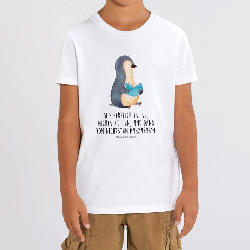 Organic Kids T-Shirt Penguin A book Kinder T-Shirt Mädchen, Kinder T-Shirt, Kinder T-Shirt Jungen, Pinguin, Ferien, Pinguine, Lesen, Faulenzen, Buch, Urlaub, Freizeit, Nichtstun, Bücherwurm