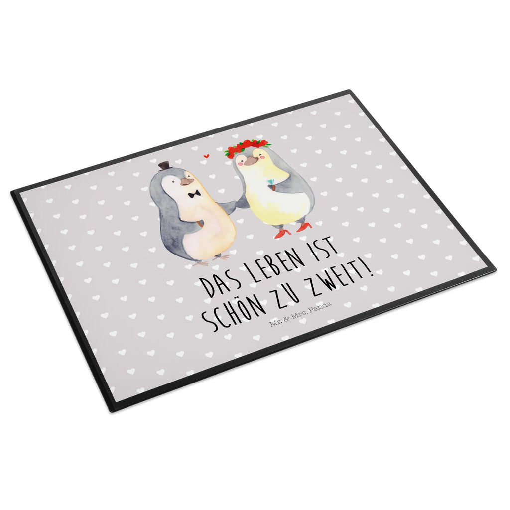 Schreibtischunterlage Pinguin Heirat schreibtischmatte, tischpads, Tischunterlage, tischauflage, Schreibtisch Unterlagen, Schreibtisch Matte, arbeitsmatte, schreibauflagen, schreibtischauflagen, pultunterlage, tischmatte, Schreibtischauflage, arbeitsunterlage, Schreibunterlage, schreibmatte, schreibtischunterlagen, tischmatten, tischauflagen, schreibauflage, tischpad, schreibtischunterlage, Verlobung, Freund, Partner, Heiratsantrag, Freundin, Liebesgeschenk, Ehemann, Hocheitstag, Ehefrau, Heiraten, Jahrestag, Liebe