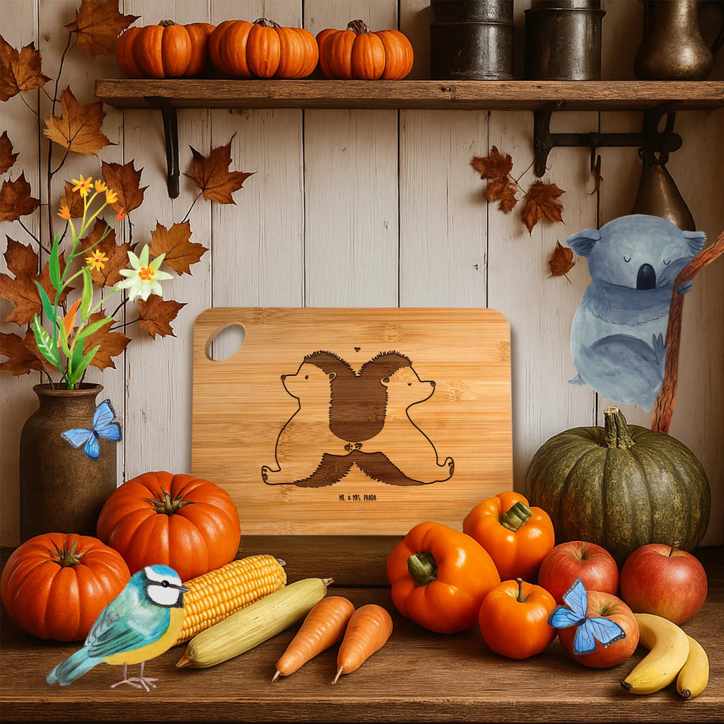 Bambus - Schneidebrett Igel händchenhaltend Schneidbrett Bambus, Schneidebrett Antibakteriell, Bambusbrett Spülmaschinenfest, Schneidebrett Für Gemüse, Schneidebrett Nachhaltig, Schneidebrett Umweltfreundlich, Küchenbrett Bambus Modern, Schneidebrett Design Bambus, Schneidebrett Bambus Klein, Bambus Schneidebrett, Schneidebrett Für Fleisch, Frühstücksbrett Bambus, Küchenbrett Bambus, Küchenbrett Naturmaterial, Bambusbrett Küche, Schneidebrett Holzoptik Nachhaltig, Küchenzubehör Bambus, Bambus Schneidunterlage, Bambusbrettchen, Schneidebrett Für Brot, Bambus Küchenbrettchen, Schneidebrett Bambus Groß, Schneidebrett Für Käse, Schneidebrett Holz Bambus, Schneidebrett Aus Bambus, Frühstücksbrettchen Aus Bambus, Schneidebrett Bambus Mit Saftrille, Bambus Küchenbrett Holzoptik, Bambus Schneidebrett Langlebig, Liebe, Partner, Freund, Freundin, Ehemann, Ehefrau, Heiraten, Verlobung, Heiratsantrag, Liebesgeschenk, Jahrestag, Hocheitstag, Gemeinsamkeit, Liebesbeweis, Hand in Hand, Igelliebe, Hochzeit, Liebesbotschaft, Love, große Liebe, Igel, Lieblingsmensch, Geschenk für zwei