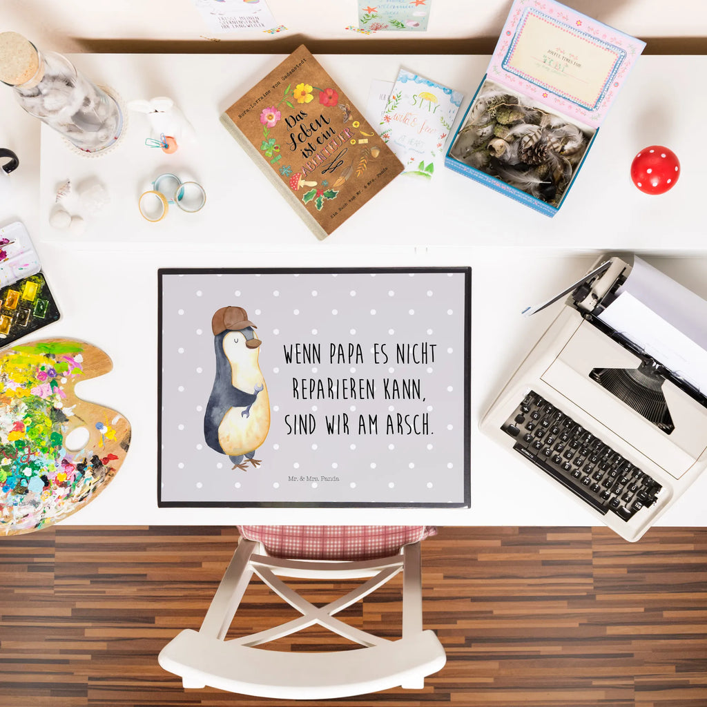 Desk pad If Daddy can't fix it, we're screwed. pultunterlage, Tischunterlage, schreibmatte, schreibauflagen, Schreibtisch Unterlagen, schreibauflage, schreibtischmatte, schreibtischauflagen, tischauflagen, Schreibtischauflage, Schreibtisch Matte, tischpads, tischpad, arbeitsmatte, arbeitsunterlage, schreibtischunterlage, tischauflage, Schreibunterlage, tischmatte, tischmatten, schreibtischunterlagen, Oma, Opa, Muttertag, Familie, Schwester, Bruder, Vatertag, Mama, Papa, Bester Papa Der Welt, Geschenk Papa, Vater