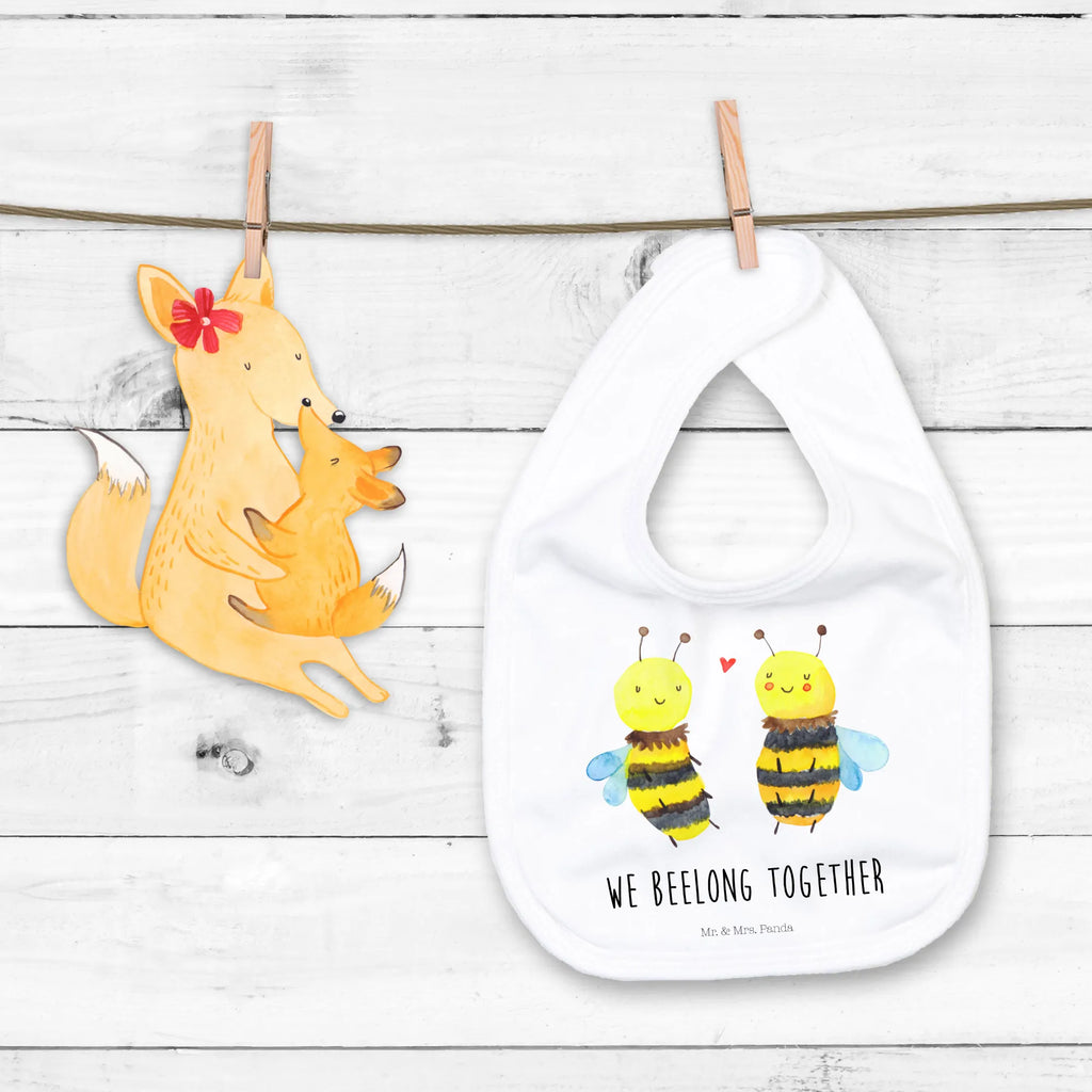Organic Babylätzchen Biene Verliebt Babyparty, Babylätzchen, Halstuch Für Neugeborene, Babylätzchen Wasserfest, Babyshower, Spucktuch Baby, Baby Erstausstattung, Babylätzchen Bunt, Babyhalstuch, Babylätzchen Waschbar, Baby Lätzchen, Baby Lätzchen Set, Sabberlätzchen, Lätzchen Baby, Eltern, Babylätzchen Für Jungen, Kleckerschutz Baby, Neugeborenen Lätzchen, Kleinkind, Lätze, Babykleidung, Esslätzchen Baby, Lätzchen Für Babys, Geschenk Zur Geburt, Lätzchen Mit Spruch, Babyausstattung, Kinderkleidung, Babylätzchen Weich, Babylätzchen Alltagstauglich, Dreieckstuch Baby, Babymode, Babylätzchen Für Kita, Lustiges Babylätzchen, Babylatz, Babylätzchen Aus Baumwolle, Babylätzchen Mit Motiv, Baby Halstuch, Baby Latz, Babyartikel, Babylätzchen Für Beikost, Babylätzchen Handgemacht, Babylätzchen Als Geschenk, Babylätzchen Design, Babylätzchen Bio Baumwolle, Babylätzchen Neutral, Babylätzchen Mit Druckknopf, Baby Esslätzchen, Babylätzchen Für Mädchen, Babylätzchen Mit Klettverschluss, Biene, Wespe, Hummel
