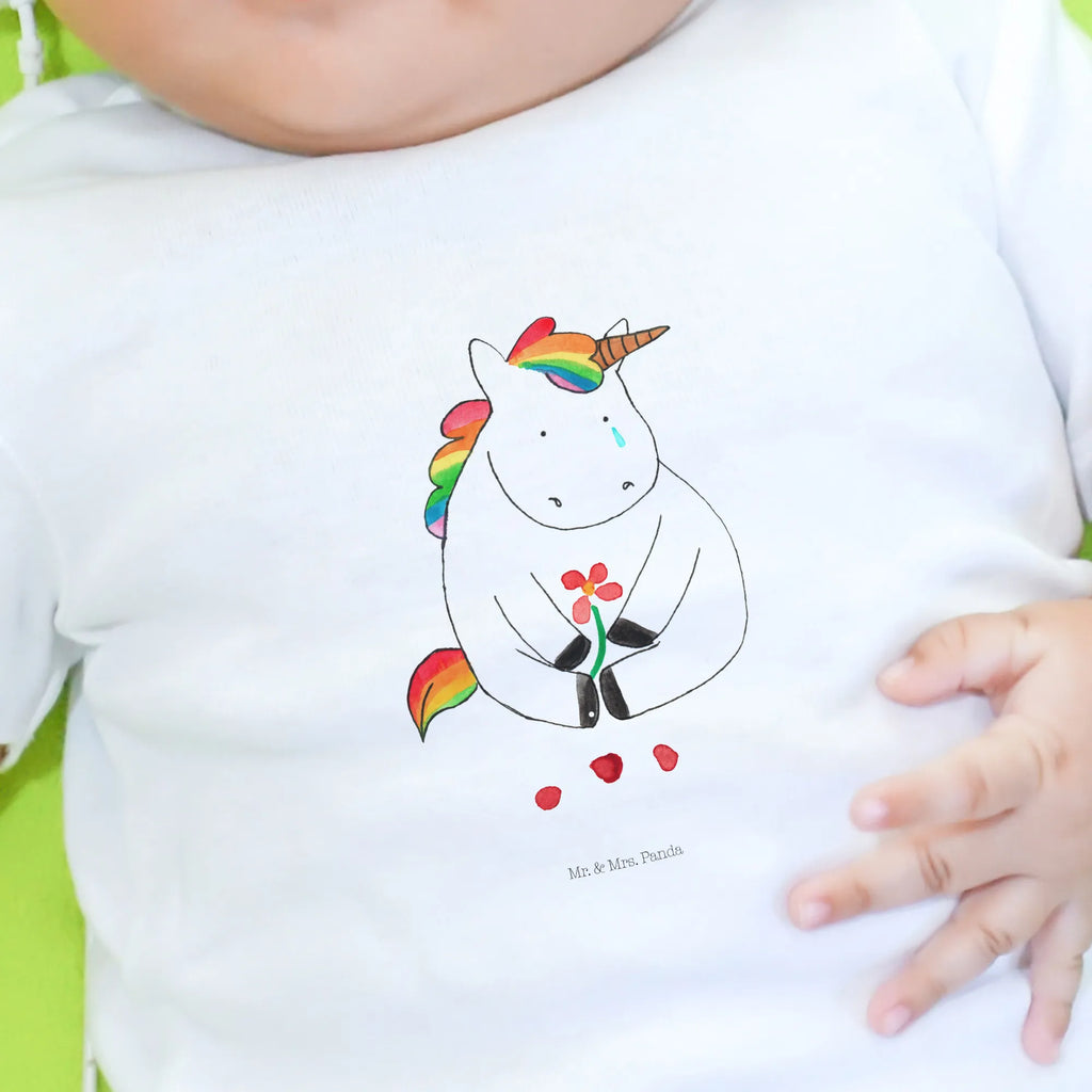 Organiczna koszulka dla niemowląt Jednorożec Smutny Baby Jerseyshirt, Baby Shirt Neutral, Baby Bio Shirt, Baby Shirt Geschenk, Baby Shirt Gestreift, Baby Shirt Zur Geburt, Baby Shirt Klassisch, Baby Kurzarmshirt, Baby Oberteil, Baby Shirt Pastell, Baby Sweatshirt, Baby Shirt Mit Spruch, Baby Shirt Bunt, Baby Shirt Mädchen, Baby Shirt Junge, Baby Shirt Erstausstattung, Baby Langarmshirt, Lustiges Baby Shirt, Baby Shirt Modern, Baby Shirt, Baby Shirt Unisex, Baby Shirt Grau, Baby Shirt Mit Aufdruck, Süßes Baby Shirt, Baby Shirt Weiß, Baby Shirt Mit Motiv, Baby T-Shirt, Baby Shirt Alltag, Baby Hemd, Baby Pullover, Baby Baumwollshirt, Baby Top, Einhorn, Einhörner, Einhorn Deko, Unicorn, Trösten. Freundschaft, Freunde, Grußkarte, Liebe, Trauer, Blume, Glitzer
