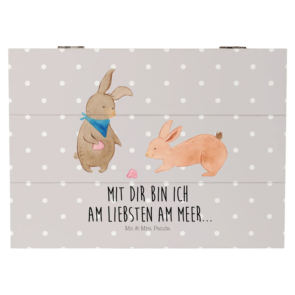 Holzkiste Hasen Muschel aufbewahrungstruhe, box holz, holzkästchen, truhe holz, holztruhen, aufbewahrungsboxen, Holzbox, Aufbewahrungsbox Holz, Holzkisten, Aufbewahrungsbox, Box aus Holz, kiste holz, Holzkiste mit Deckel, Holzkiste, Schatulle, aufbewahrungskisten, Holzbox mit Deckel, Holztruhe, holzschatulle, Aufbewahrungskiste, aufbewahrungskiste mit deckel, Holzboxen, Holz Aufbewahrungsbox, Aufbewahrungsbox aus Holz, holzschachtel, Bruder, Schwester, Familie, Opa, Oma, Papa, Mama, Vatertag, Muttertag, Hasen, Freundinnen, Meer, Beste Freundin, Muscheln Sammeln, Freundin, BFF, Muscheln, Best Friends