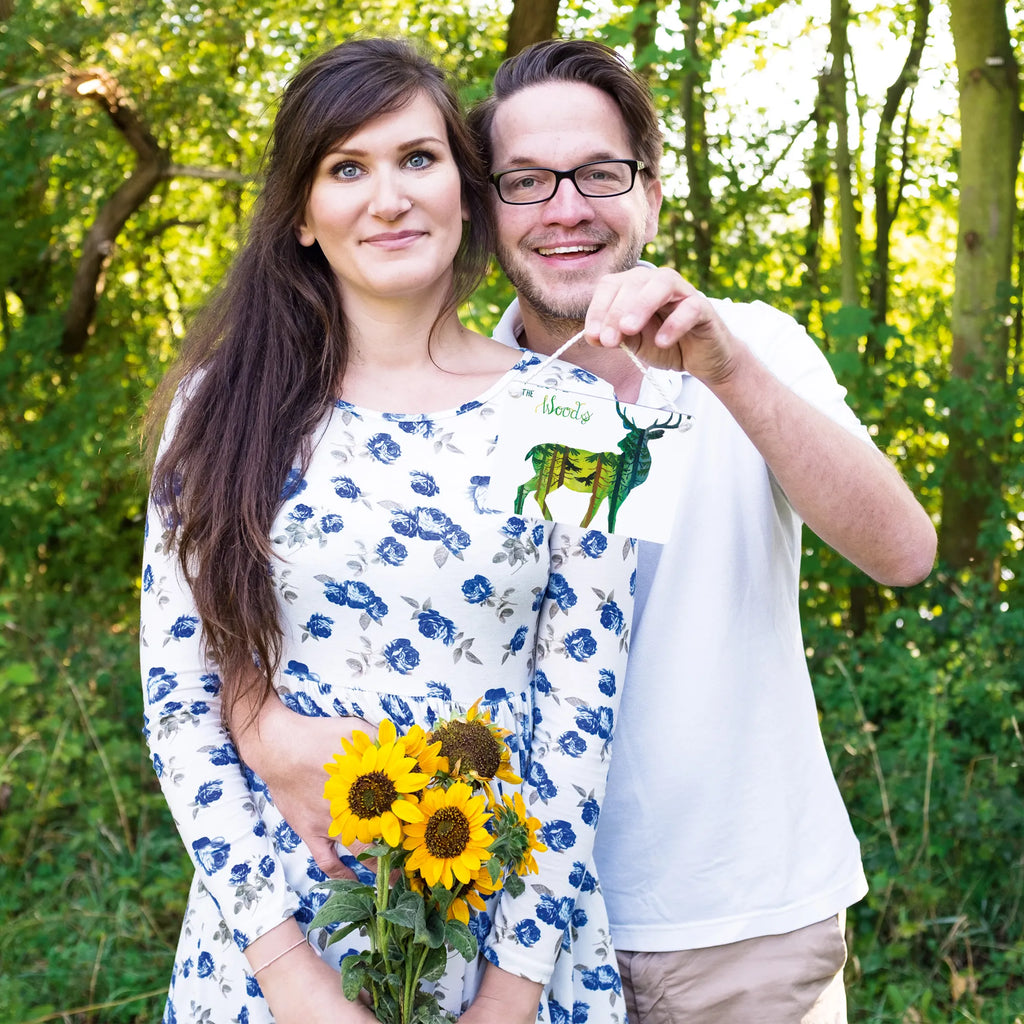 Deko Schild Hirsch I love the woods Schild Zum Hinstellen, Dekoschild Geschenk, Deko schild Mit Motiv, Deko schild Mit Blumenmotiv, Vintage Schild, Dekoschild Für Familie, Wandschild, Spruchschild, Dekoschild Für Freunde, Deko schild Liebevoll Gestaltet, Metallschild, Dekoschild Handgemacht, Deko schild Mit Spruch, Türschild Mit Spruch, Shabby Chic Schild, Lustiges Deko schild, Dekoschild, Dekos child Für Garten, Deko Schild, Deko schild Modern, Deko Wandtafel, Dekoschild Klein, Dekoschild Zum Aufhängen, Deko schild Landhausstil, Dekoschild Für Badezimmer, Türschild, Deko schild Für Wohnzimmer, Deko schild Mit Lebensweisheit, Schild Zum Aufstellen, Deko schild Mit Herz, Rustikales Deko schild, Wanddeko Schild, Dekoschild Für Flur, Deko schild Für Balkon, Holzschild, Deko schild Für Küche, Schild Aus Holz, Schild Aus Metall, Dekoschild Aus Holz, Dekoschild Groß, Blumen Deko, Frühlings Deko, Sommer Deko, Dekoration, positive Botschaft, Naturliebhaber, Outdoor, Natur, Abenteuer, woods, Wald, Hirsch