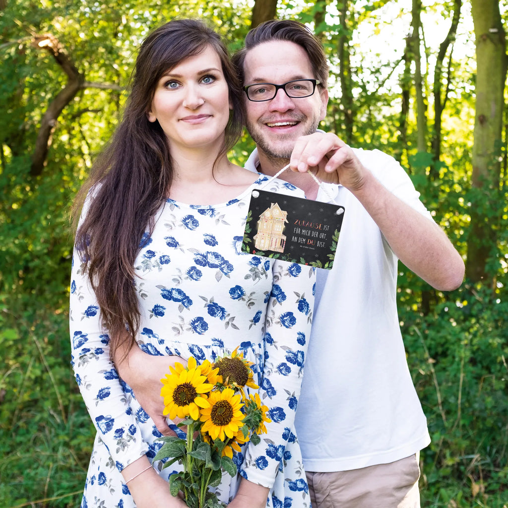 Deko Schild Lebkuchenhaus Deko Wandtafel, dekotafel, Küchenschild, Dekoschild, Türschild Familie, Motivschild, Spruchschild, Deko Schild, Türschild, Wandschild, Holztafel, wandtafel, wandhänger, dekoschilder, Schild, sprüche schild, Holzschild, holzbild, dekoration schild, hängeschild, Schild mit Spruch, Badschild, Nikolaus, Weihnachten, Advent, Heiligabend, Wintermotiv, Winter, Weihnachtsdeko