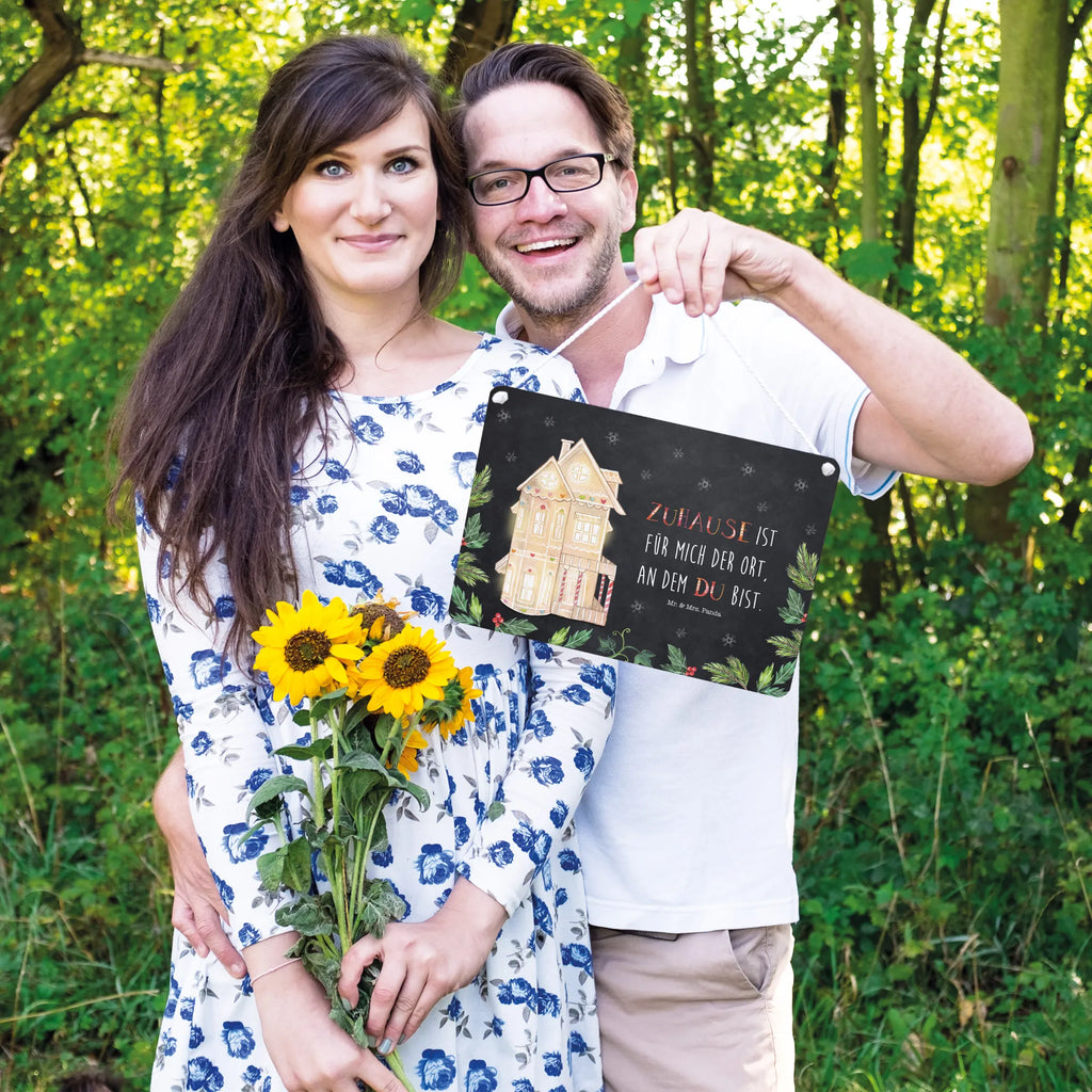 Deko Schild Lebkuchenhaus Deko Wandtafel, dekotafel, Küchenschild, Dekoschild, Türschild Familie, Motivschild, Spruchschild, Deko Schild, Türschild, Wandschild, Holztafel, wandtafel, wandhänger, dekoschilder, Schild, sprüche schild, Holzschild, holzbild, dekoration schild, hängeschild, Schild mit Spruch, Badschild, Nikolaus, Weihnachten, Advent, Heiligabend, Wintermotiv, Winter, Weihnachtsdeko