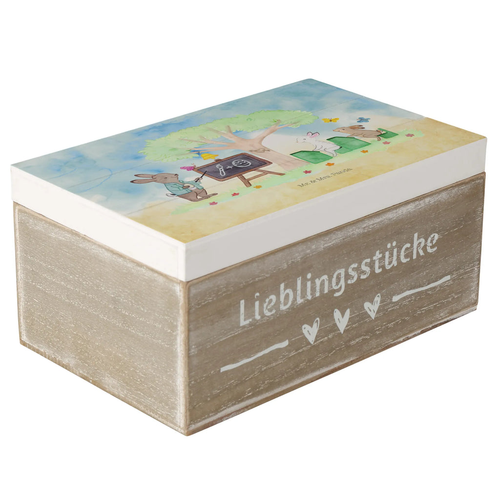 Holzkiste Hasen Schule Holztruhe, Aufbewahrungsbox aus Holz, Schatulle, Holzkiste mit Deckel, Aufbewahrungsbox, kiste holz, Box aus Holz, aufbewahrungskiste mit deckel, Holzboxen, aufbewahrungstruhe, Aufbewahrungsbox Holz, Holzbox, holztruhen, Holzbox mit Deckel, truhe holz, Holzkiste, aufbewahrungsboxen, holzkästchen, box holz, Holzkisten, holzschatulle, Aufbewahrungskiste, aufbewahrungskisten, holzschachtel, Holz Aufbewahrungsbox, Osterdeko, Osterhase, Osternest, Ostergeschenke, Geschenke zu Ostern, Ostern Geschenk, Ostergeschenke Kinder, Ostern Kinder, Ostern