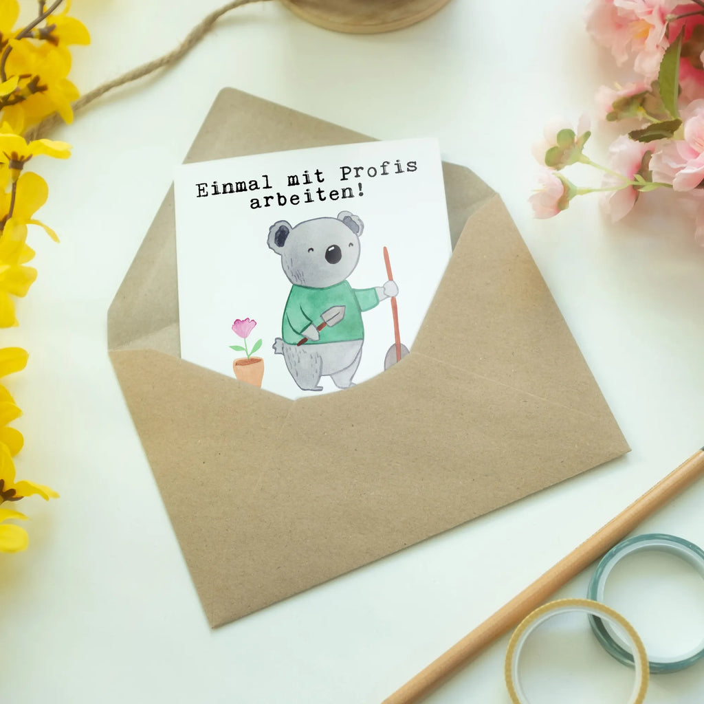 Grußkarte Garten- und Landschaftsbauer aus Leidenschaft Geburtstagskarte, Grußkarte, Klappkarte, Karte, Einladungskarte, Hochzeitskarte, Glückwunschkarte, Ansichtskarten, Beruf, Ausbildung, Jubiläum, Abschied, Rente, Kollege, Kollegin, Geschenk, Schenken, Arbeitskollege, Mitarbeiter, Firma, Danke, Dankeschön, Gärtner, Hobbygärtner, Gärtnerei, Gartenplaner, Garten- und Landschaftsbauer, Gartenbau