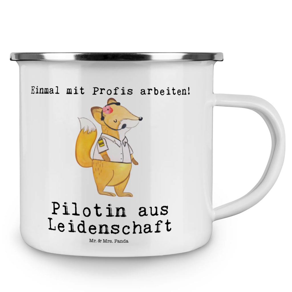 Camping Emaille Tasse Pilotin aus Leidenschaft Kaffeetasse, Emailletasse, Blechtasse, Pott, blechbecher, Reisebecher, Becher, Emaille Becher, becher emaille, metallbecher, Tasse Emaille, Tasse, wandertasse, Trinkbecher, Teebecher, Kaffeebecher, Metalltasse, wanderbecher, Teetasse, Campingbecher, Emaille Tasse, Campingtasse, reisetasse, emaillebecher, Geschenk, Schenken, Jubiläum, Danke, Dankeschön, Beruf, Ausbildung, Abschied, Rente, Kollege, Kollegin, Arbeitskollege, Mitarbeiter, Firma, Flugzeug, Flugkapitänin, Cockpit, Pilotin