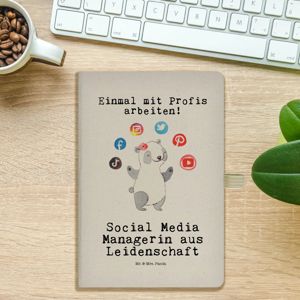 Cotton notebook Social Media Manager Passion A5 Notizbuch Personalisiert, Journal A5, A5 Heft, A5 Notizbuch Herren, A5 Notizbuch, Notizbuch A5 Hardcover, Notizbuch DIN A5, A5 Notizbuch Liniert, Notizheft A5, A5 Notizbuch Nachhaltig, A5 Planer, A5 Notizbuch Geschenk, A5 Notizblock, A5 Notizbuch Damen, Schreibheft A5, Tagebuch A5, A5 Ringbuch, Notizbuch A5 Softcover, A5 Notizbuch Kariert, A5 Skizzenbuch, A5 Notizbuch Leder, A5 Notizbuch Mit Spruch, Bullet Journal A5, A5 Notizbuch Blanko, A5 Notizbuch Für Büro, A5 Notizbuch Punkte, A5 Notizbuch Für Schule, Notizbuch A5, Beruf, Ausbildung, Jubiläum, Abschied, Rente, Kollege, Kollegin, Geschenk, Schenken, Arbeitskollege, Mitarbeiter, Firma, Danke, Dankeschön