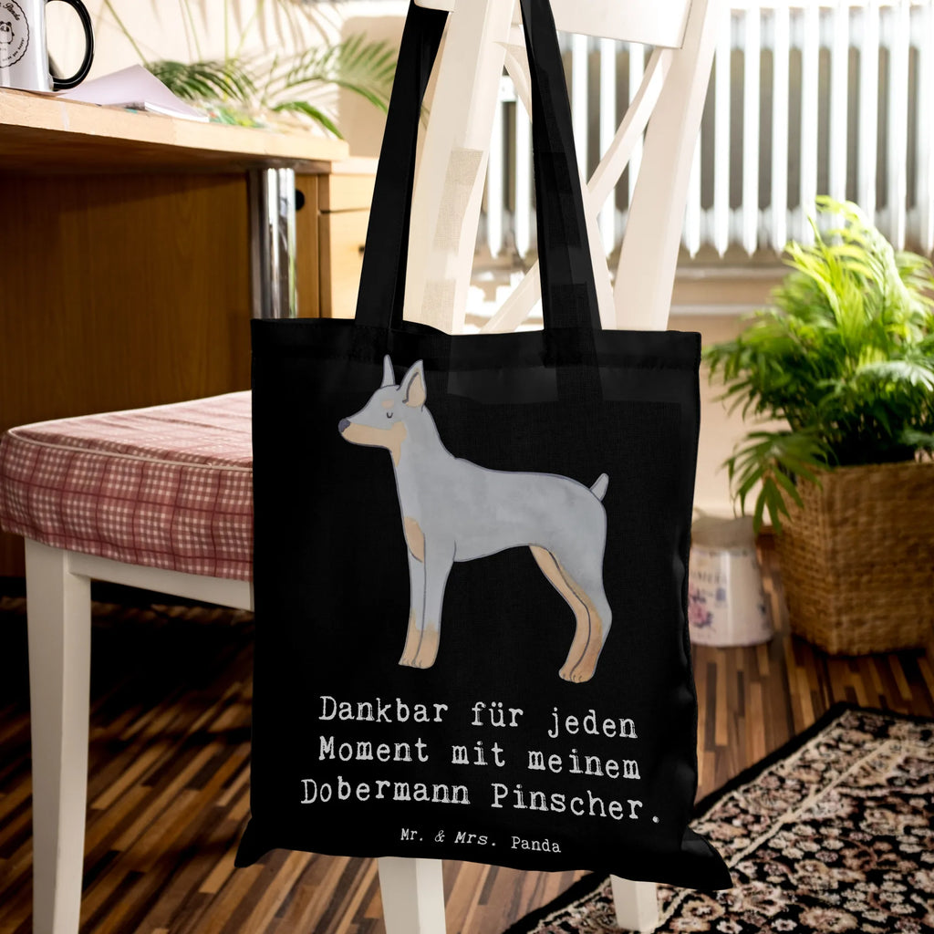 Torba Doberman Pinscher Chwila Jutetasche, Stoff-Tragetasche, festivaltasche, umhängetasche baumwolle, Jutebeutel, schulterbeutel, textiltasche, einkaufsshopper, umhängebeutel, Schultasche, Schulbeutel, canvas tasche, Baumwollbeutel, Henkeltasche, Tote Bag, campus tasche, Schultertasche, Shopping Tasche, Einkaufstüte, beutel baumwolle, Baumwoll-Shopper, Uni Tasche, Stoffbeutel, totebag, Stofftasche, schultertasche baumwolle, freizeitbeutel, baumwoll shopper, Umhängetasche, stofftasche baumwolle, Tüte, tasche baumwolle, Baumwoll-Tragetasche, henkeltasche baumwolle, studententasche, Freizeittasche, universaltasche, Beutel, tragbeutel, Tragetasche, Strandtasche, textilbeutel, Einkaufstasche, Laptoptasche, stoff shopper, Tasche, tragetasche baumwolle, Büchertasche, Baumwolltasche, Shopper, Alltagstasche, Einkaufsbeutel, Unitasche, einkaufstasche baumwolle, festival tasche, dokumententasche, Schenken, Tierfreund, Rassehund, Hunderasse, Geschenk, Hund, Hundebesitzer, Welpe, Dobermann Pinscher