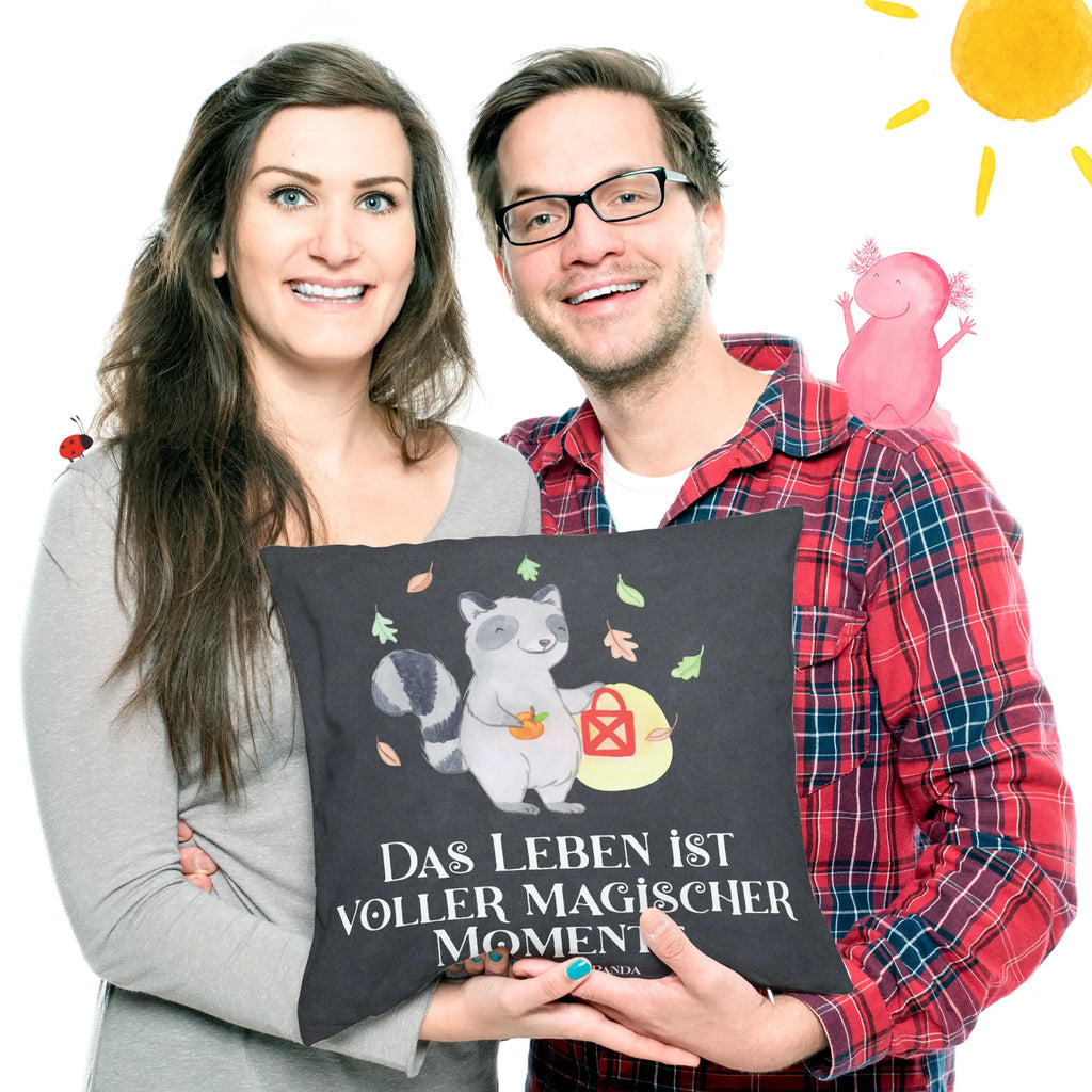 40x40 poduszka szop pracz latarnia Sofakissen, Kissenbezug 40x40, Kissenhülle, Kissen, Kissenbezüge, Motivkissen, Dekokissen Sofa, Sofakissen 40x40, Kopfkissen, sofakissen, Kissen 40x40 Waschbar, Dekokissen 40x40, Couchkissen, Kopfkissen 40x40, Kissenhülle 40x40, sitzkissen, Zierkissen, Kissen 40x40, Dekokissen, Halloween, Deko, Martinssingen, Dekoration, Geschenke, Schenken, Süßes sonst gibt's saures, Halloween Deko, Waschbär, Laterne, Herbst, Trick or Treat