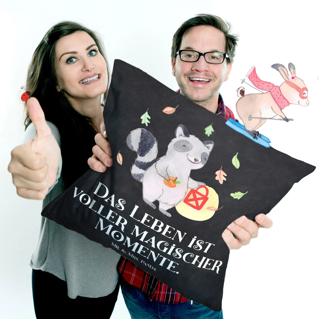 40x40 poduszka szop pracz latarnia Sofakissen, Kissenbezug 40x40, Kissenhülle, Kissen, Kissenbezüge, Motivkissen, Dekokissen Sofa, Sofakissen 40x40, Kopfkissen, sofakissen, Kissen 40x40 Waschbar, Dekokissen 40x40, Couchkissen, Kopfkissen 40x40, Kissenhülle 40x40, sitzkissen, Zierkissen, Kissen 40x40, Dekokissen, Halloween, Deko, Martinssingen, Dekoration, Geschenke, Schenken, Süßes sonst gibt's saures, Halloween Deko, Waschbär, Laterne, Herbst, Trick or Treat