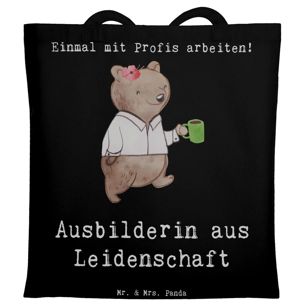 Tragetasche Ausbilderin aus Leidenschaft unitasche, Jutetasche, Jutebeutel, Tüte, büchertasche, Schultertasche, bedruckte tasche, Laptoptasche, Einkaufstasche, Shopper, Beuteltasche, Strandtasche, Einkaufstüte, Tasche, tote bag, Leinentasche, Schultasche, uni tasche, Statementbeutel, baumwollbeutel, Henkeltasche, shopping tasche, Stofftasche, Beutel, Einkaufsbeutel, Badetasche, Baumwolltasche, Tragetasche, Alltagstasche, Stoffbeutel, Umhängetasche, Geschenk, Schenken, Jubiläum, Danke, Dankeschön, Beruf, Ausbildung, Abschied, Rente, Kollege, Kollegin, Arbeitskollege, Mitarbeiter, Firma, Ausbilderin, Tutorin, Ausbilderprüfung