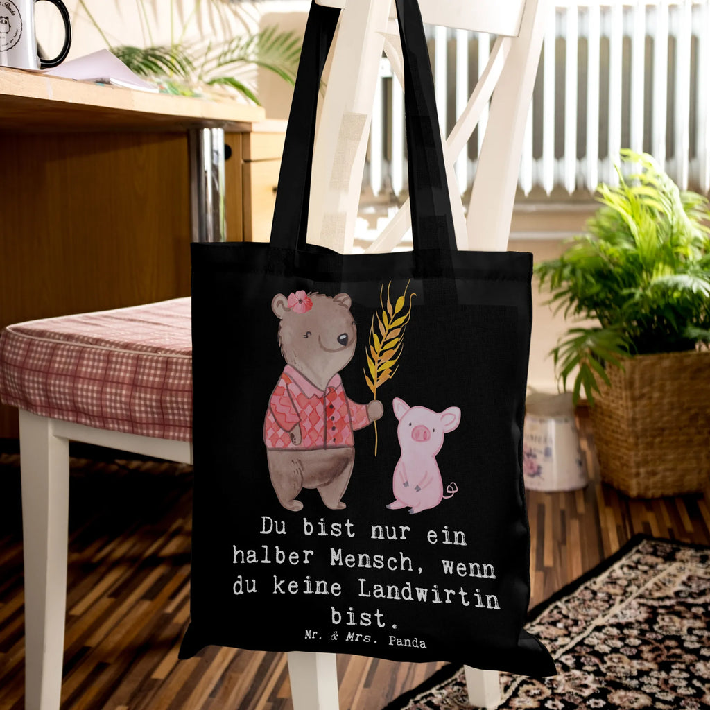 Tragetasche Landwirtin mit Herz Baumwolltasche, textiltasche, Shopper, Beutel, henkeltasche baumwolle, Henkeltasche, Alltagstasche, beutel baumwolle, Tote Bag, Einkaufstüte, stofftasche baumwolle, Jutetasche, schultertasche baumwolle, einkaufsshopper, Tragetasche, Schultasche, dokumententasche, Umhängetasche, totebag, Büchertasche, Uni Tasche, Einkaufstasche, einkaufstasche baumwolle, Einkaufsbeutel, schulterbeutel, Schultertasche, tasche baumwolle, Stoff-Tragetasche, studententasche, Unitasche, tragetasche baumwolle, Baumwollbeutel, canvas tasche, Strandtasche, festivaltasche, Tasche, Laptoptasche, Freizeittasche, Baumwoll-Tragetasche, Baumwoll-Shopper, tragbeutel, freizeitbeutel, Tüte, umhängebeutel, Stoffbeutel, Jutebeutel, textilbeutel, Stofftasche, universaltasche, Shopping Tasche, umhängetasche baumwolle, campus tasche, baumwoll shopper, stoff shopper, festival tasche, Schulbeutel, Geschenk, Kollegin, Arbeitskollege, Rente, Beruf, Mitarbeiter, Ausbildung, Firma, Jubiläum, Dankeschön, Kollege, Danke, Schenken, Abschied, Tierwirtin, Bäuerin, Farmerin, Landwirtin, Bauernhof, Agronomin