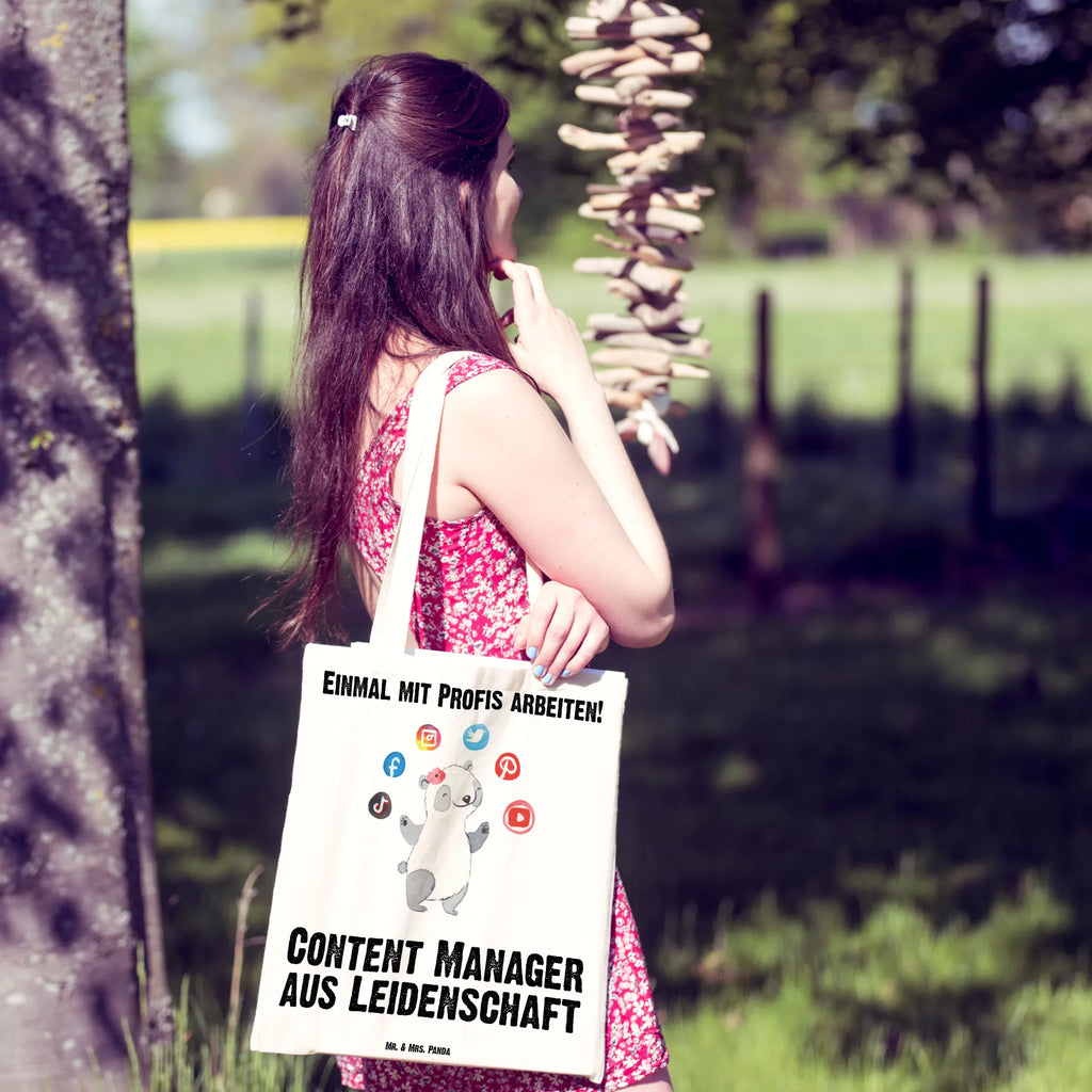 Tragetasche Content Manager aus Leidenschaft Tragetasche, Beutel, Shopper, Einkaufstüte, Badetasche, Einkaufstasche, Tasche, Beuteltasche, Stoffbeutel, Jutebeutel, Strandtasche, Jutetasche, Stofftasche, Umhängetasche, Laptoptasche, Schultertasche, Beruf, Ausbildung, Jubiläum, Abschied, Rente, Kollege, Kollegin, Geschenk, Schenken, Arbeitskollege, Mitarbeiter, Firma, Danke, Dankeschön