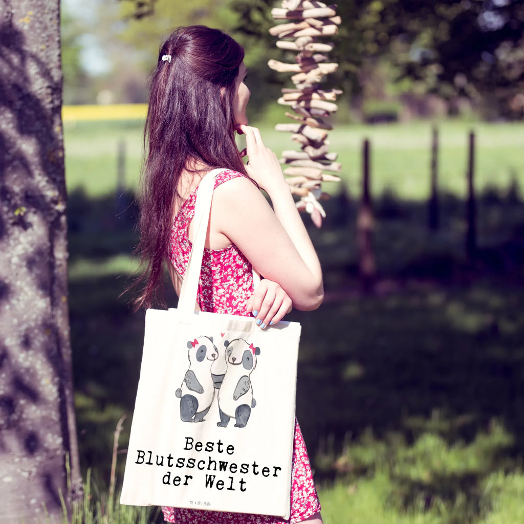 Torba Panda Najlepsza siostra od krwi na świecie einkaufsshopper, schultertasche baumwolle, textilbeutel, beutel baumwolle, festival tasche, Freizeittasche, Uni Tasche, Stoff-Tragetasche, dokumententasche, Tasche, Stoffbeutel, Tote Bag, Schultertasche, Büchertasche, umhängetasche baumwolle, einkaufstasche baumwolle, Schultasche, Henkeltasche, Baumwollbeutel, stoff shopper, baumwoll shopper, tragetasche baumwolle, Laptoptasche, Baumwoll-Tragetasche, stofftasche baumwolle, Umhängetasche, Schulbeutel, Tragetasche, universaltasche, Unitasche, Shopping Tasche, Alltagstasche, campus tasche, Strandtasche, Baumwolltasche, Einkaufstasche, Shopper, umhängebeutel, Einkaufsbeutel, henkeltasche baumwolle, Jutebeutel, Stofftasche, festivaltasche, tragbeutel, Einkaufstüte, studententasche, textiltasche, Tüte, canvas tasche, tasche baumwolle, Jutetasche, totebag, Beutel, schulterbeutel, freizeitbeutel, Baumwoll-Shopper, Geschenkidee, Geschenk, Schenken, Mitbringsel, Geburtstag, Geburtstagsgeschenk, für, Danke, Dankeschön, Bedanken, Freude machen, Geschenktipp, Sister, Bae, Familie, Tochter, Schwesterherz, Beste, Blutsgeschwister, Geschwister, Schwester, Freundin, Liebe, Schwestern, Kleinigkeit, Blutsschwester