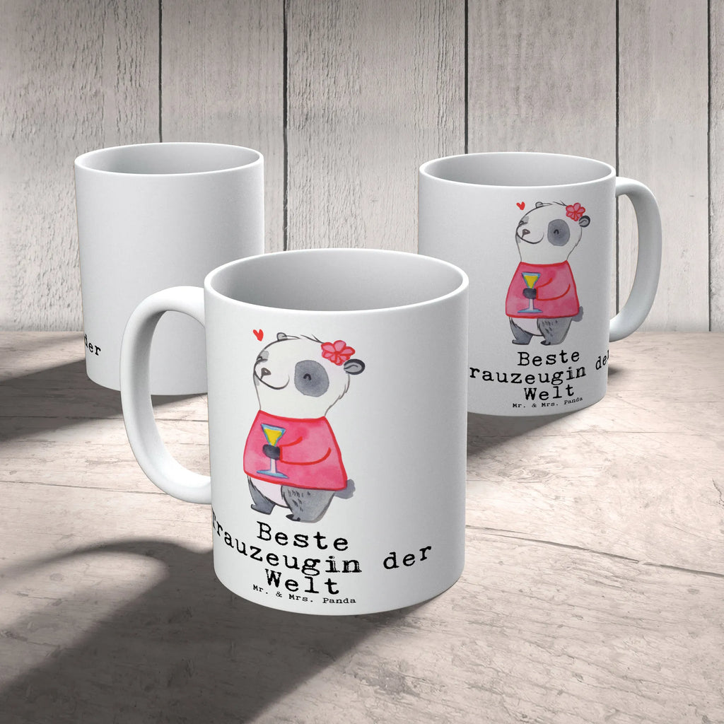 Tasse Panda Beste Trauzeugin der Welt design tasse, statement tasse, Mug, tasse für büro, Kaffeebecher, Bürobecher, kaffeebecher keramik, Kaffeepott, Trinktasse, Bürotasse, Tasse mit Spruch, Keramiktasse, Tasse mit Motiv, Teepott, Sprüchetasse, Becher, Kaffeetasse, Teetasse, Trinkbecher, kaffeetasse bedruckt, Dekotasse, Geschenktasse, Teebecher, Bedruckte Tasse, Henkeltasse, schöne tasse, heißgetränkebecher, kaffeebecher bedruckt, kaffeetasse keramik, Pott, milchkaffeetasse, Motivtasse, Henkelbecher, Coffee Mug, haferl, Tasse, tasse für kaffee, Frühstücksbecher, Frühstückstasse, Keramikbecher, Designtasse, hochwertige tasse, Kakaotasse, Geschenkidee, Geschenk, Schenken, Mitbringsel, Geburtstag, Geburtstagsgeschenk, für, Danke, Dankeschön, Bedanken, Freude machen, Geschenktipp, Standesamt, Trauhzeugin, Braut, Kirche, Trauung, JGA, Freundin, Hochzeit, Heirat, Trauzeugin