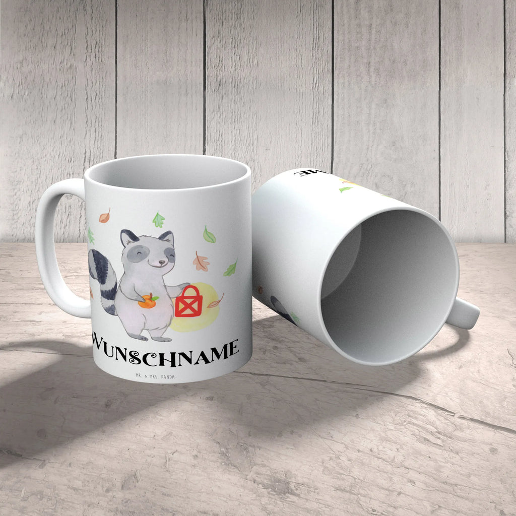 Personalisierte Tasse Waschbär Laterne Namenstasse, Personalisierte Tasse, Namen, Tasse, Personalisiert, Drucken, Tasse mit Namen, Wunschname, Dekoration, Geschenke, Schenken, Deko, Halloween, Martinssingen, Herbst, Waschbär, Trick Or Treat, Halloween Deko, Laterne, Süßes Sonst Gibt's Saures