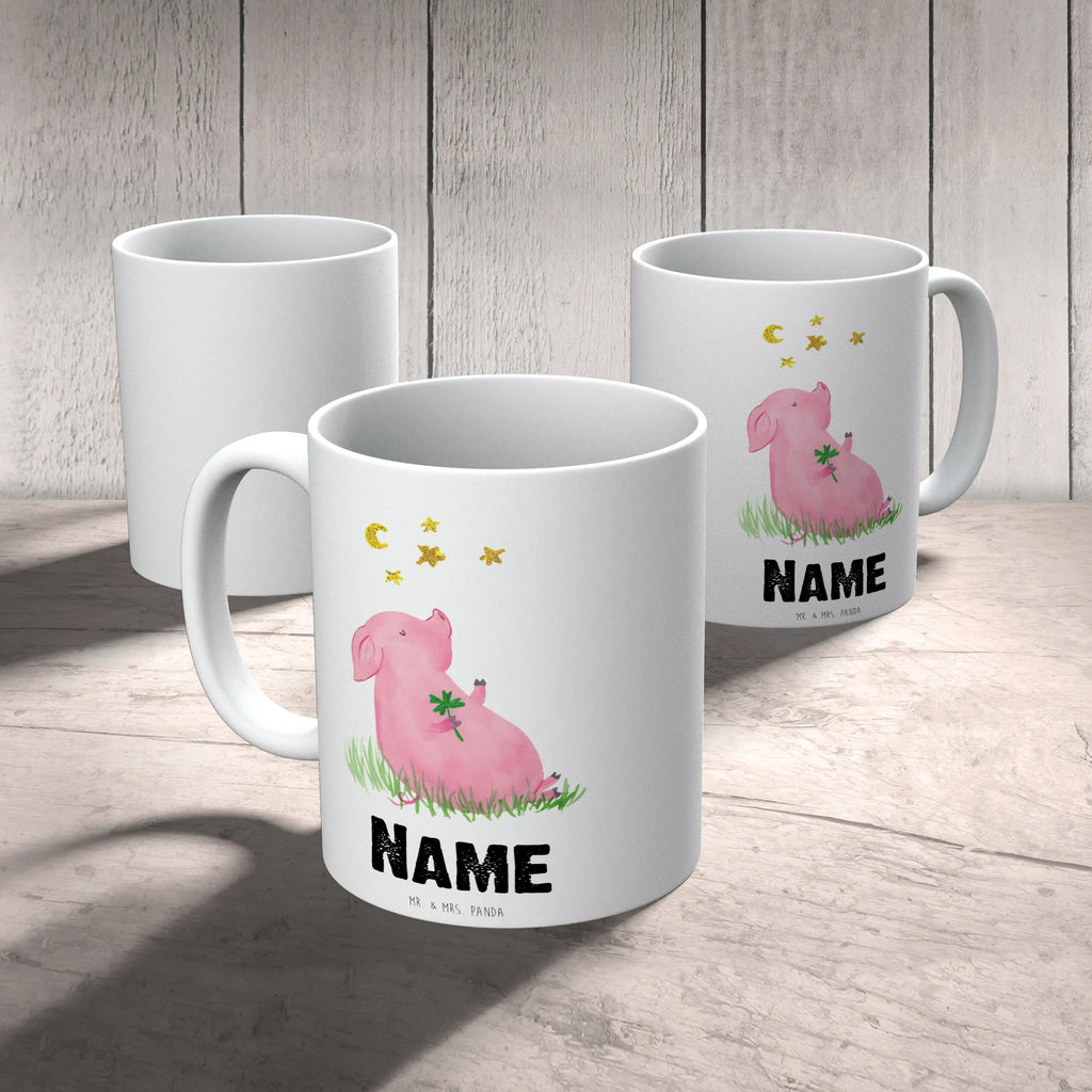 Personalisierte Tasse Glücksschwein Personalisierte Tasse, Tasse, Drucken, Namenstasse, Tasse mit Namen, Personalisiert, Namen, Wunschname, Tiermotive, Gute Laune, lustige Sprüche, Tiere, Glücksschwein. Glück, Motivation, Ziele, Sernchen, Schwein, Schweinchen, Glücksbringer, Träume, Sterne