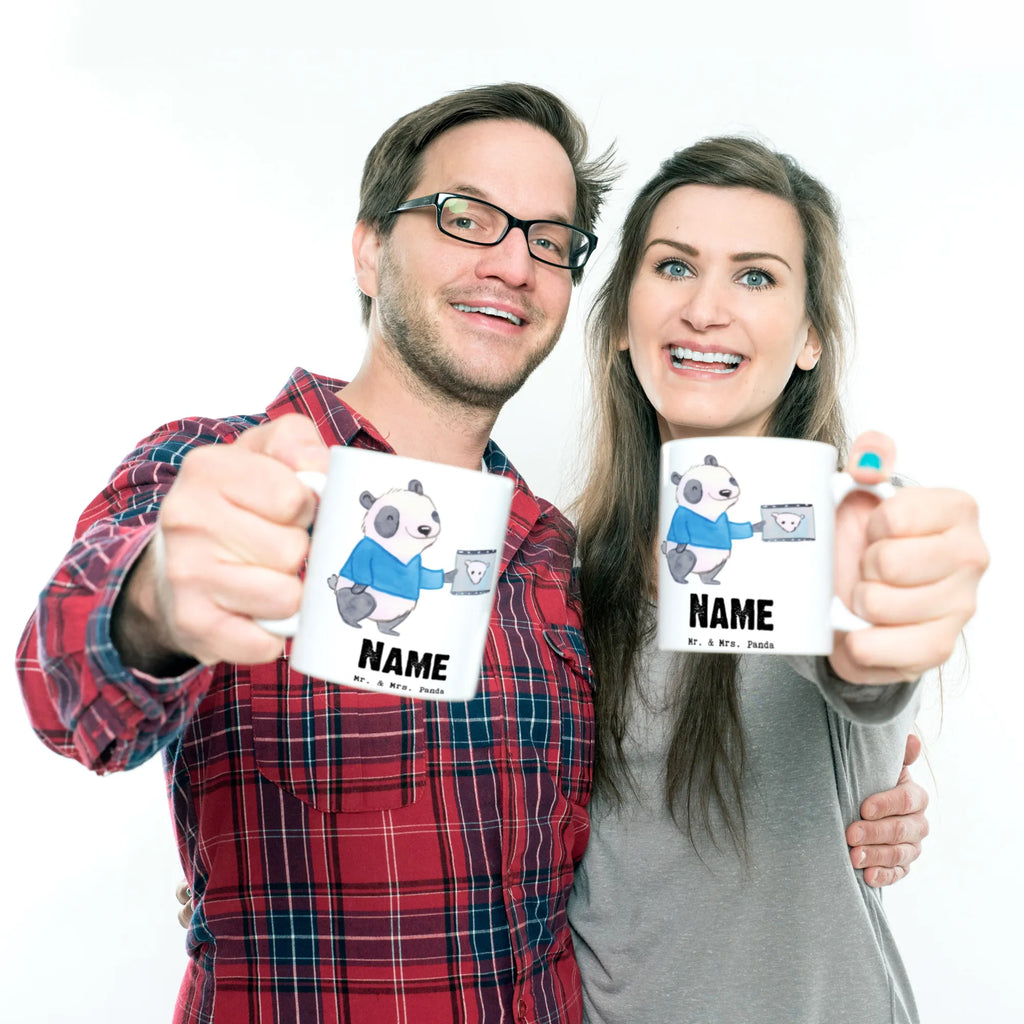 Personalisierte Tasse Facharzt für Radiologie mit Herz Wunschname, Tasse mit Namen, Namenstasse, Personalisiert, Personalisierte Tasse, Tasse, Drucken, Namen, Beruf, Ausbildung, Jubiläum, Abschied, Rente, Kollege, Kollegin, Geschenk, Schenken, Arbeitskollege, Mitarbeiter, Firma, Danke, Dankeschön
