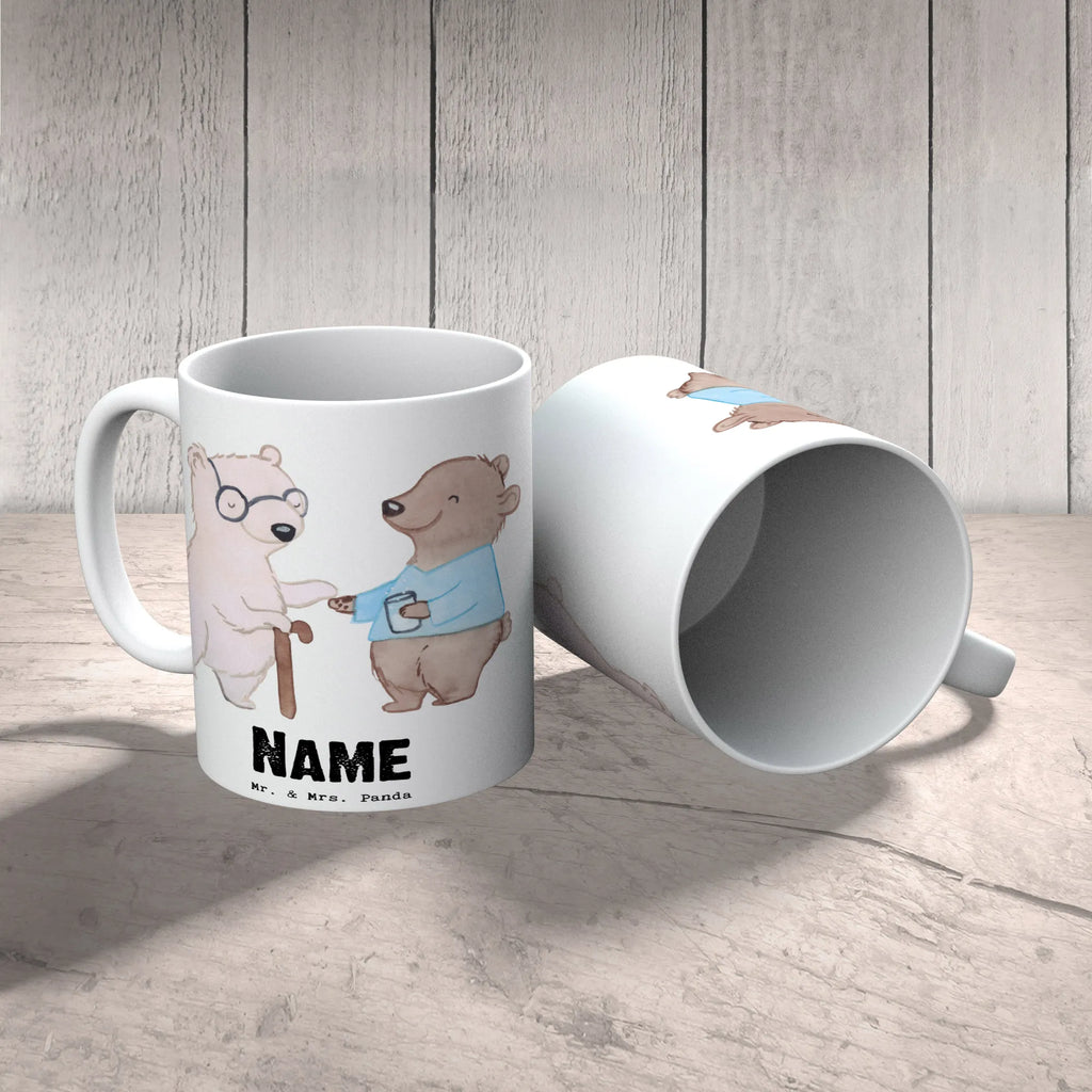 Personalisierte Tasse Altenpfleger mit Herz Tasse, Namenstasse, Personalisiert, Drucken, Personalisierte Tasse, Tasse mit Namen, Wunschname, Namen, Beruf, Ausbildung, Jubiläum, Abschied, Rente, Kollege, Kollegin, Geschenk, Schenken, Arbeitskollege, Mitarbeiter, Firma, Danke, Dankeschön, Pfleger, Altenpfleger, Altenheim Eröffnung