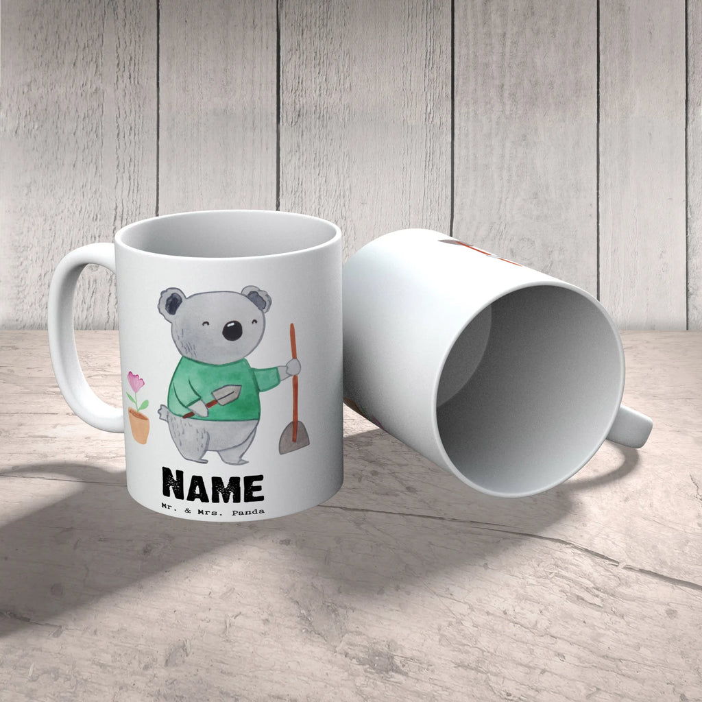 Personalisierte Tasse Gärtner mit Herz Namenstasse, Tasse, Tasse mit Namen, Personalisierte Tasse, Wunschname, Drucken, Personalisiert, Namen, Beruf, Ausbildung, Jubiläum, Abschied, Rente, Kollege, Kollegin, Geschenk, Schenken, Arbeitskollege, Mitarbeiter, Firma, Danke, Dankeschön, Gärtnerei, Gärtner, Gartenplaner, Garten- und Landschaftsbauer, Gartenbau, Hobbygärtner